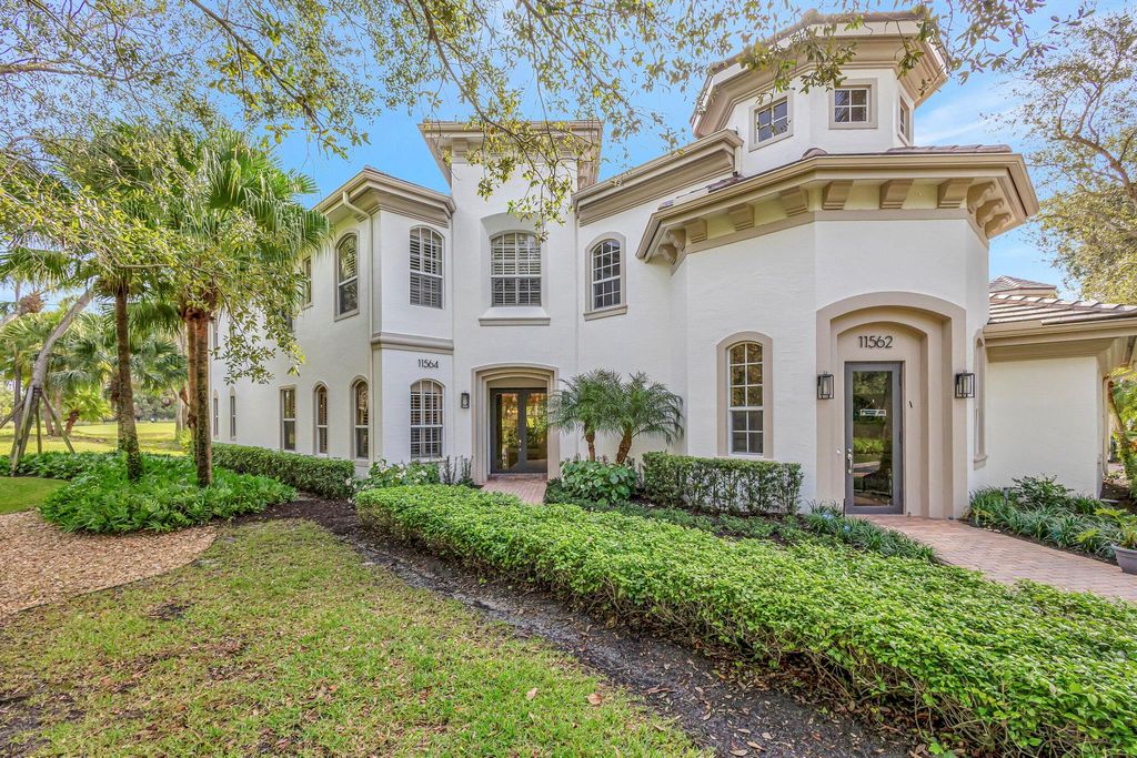 Photo of 11564 Villa Vasari Drive, Palm Beach Gardens, FL 33418 (MLS # R10947078)