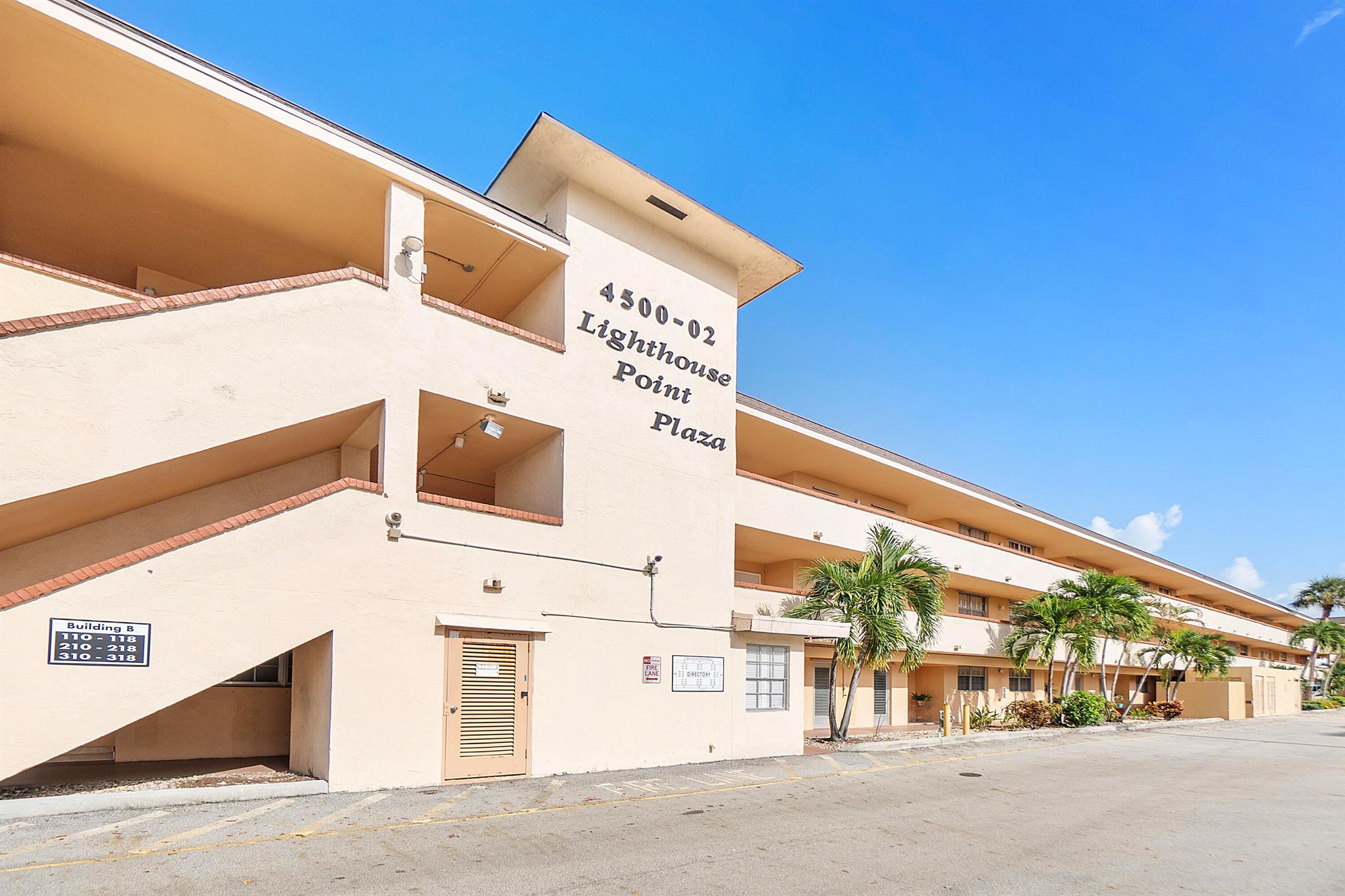 LIGHTHOUSE POINT PLAZA CO - Residential