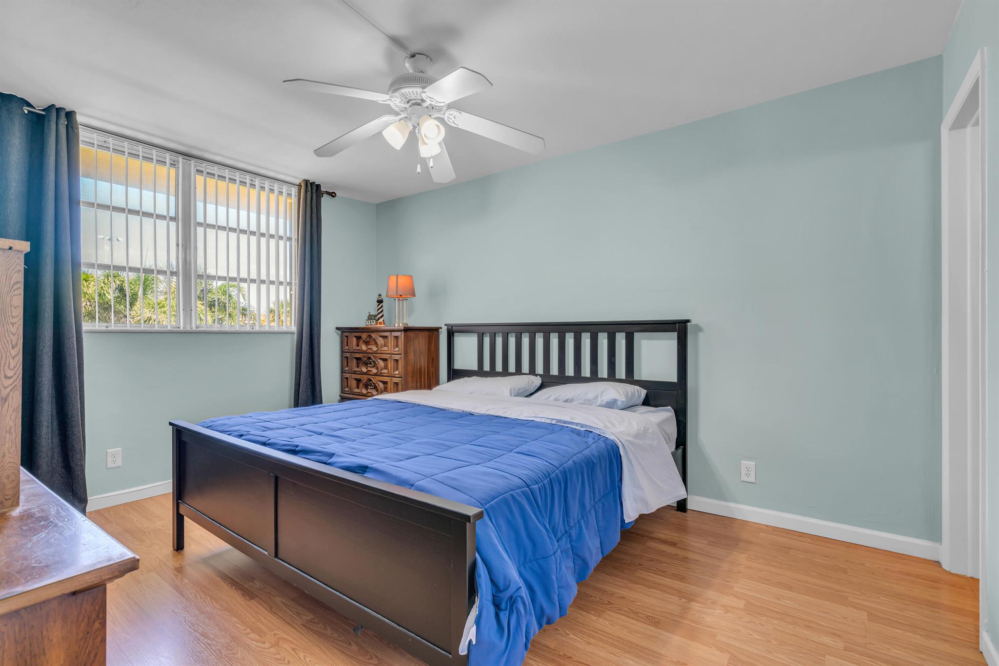 LIGHTHOUSE POINT PLAZA CO - Residential