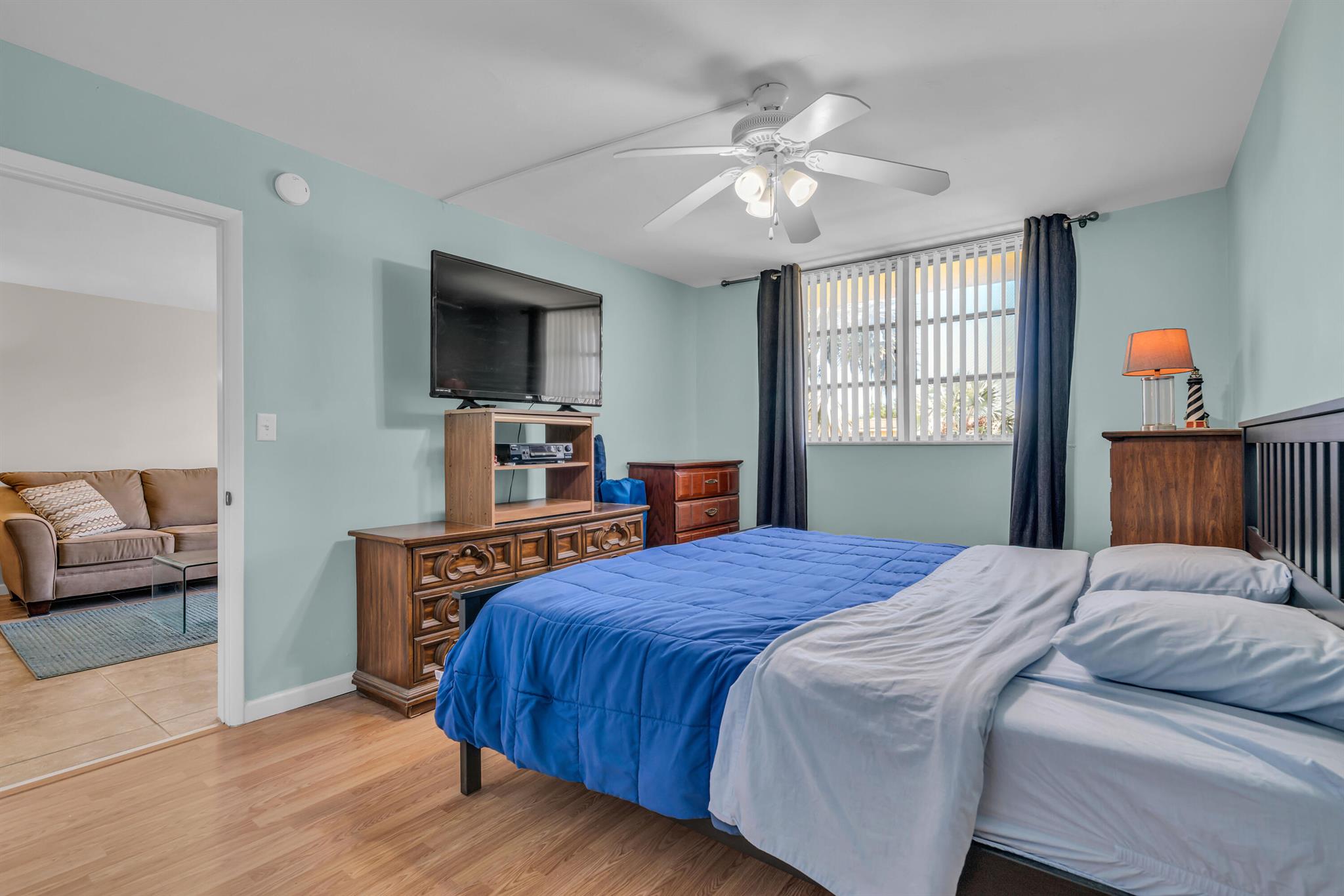 LIGHTHOUSE POINT PLAZA CO - Residential