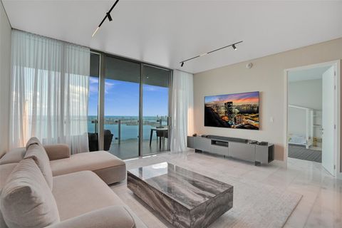 700 NE 26th ter 4702 Miami FL 33137