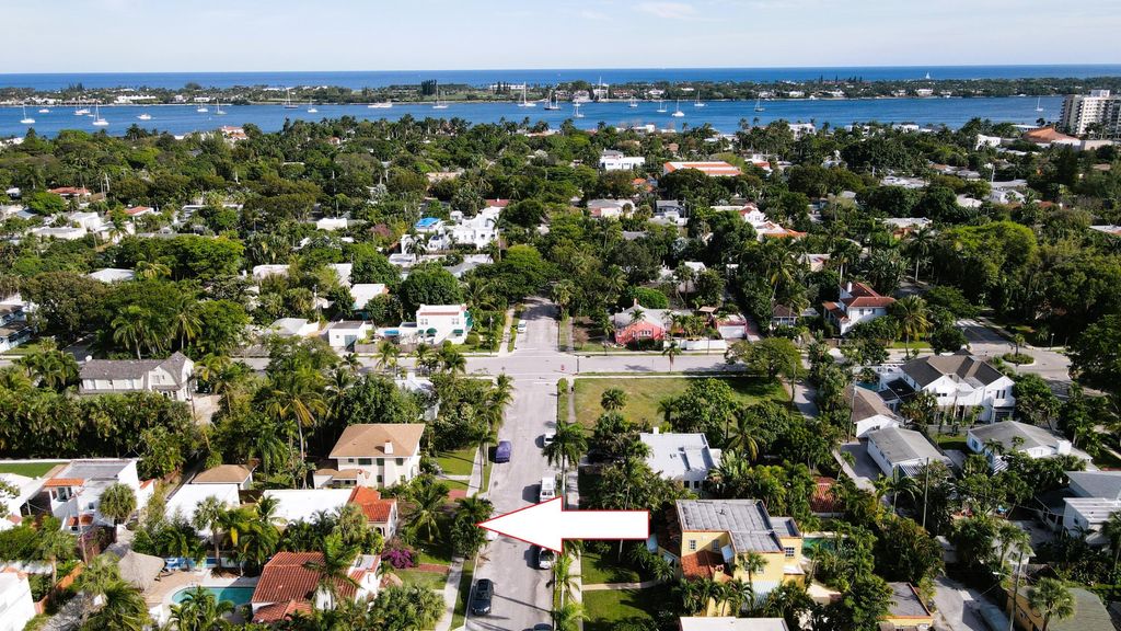 Photo of 517 31st Street, West Palm Beach, FL 33407 (MLS # B26022224)