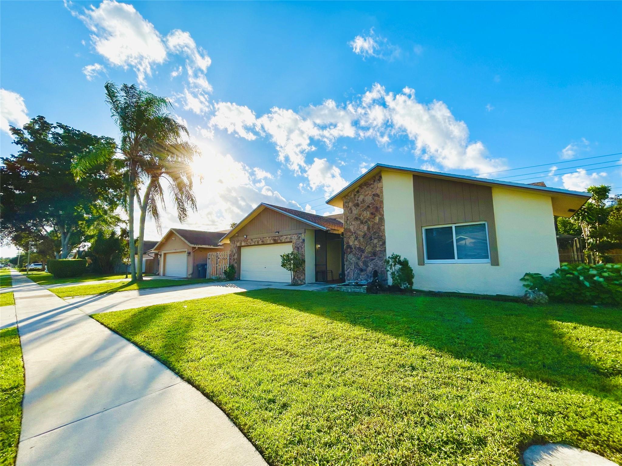 Sandalfoot Cove Sec 09 - Residential Lease