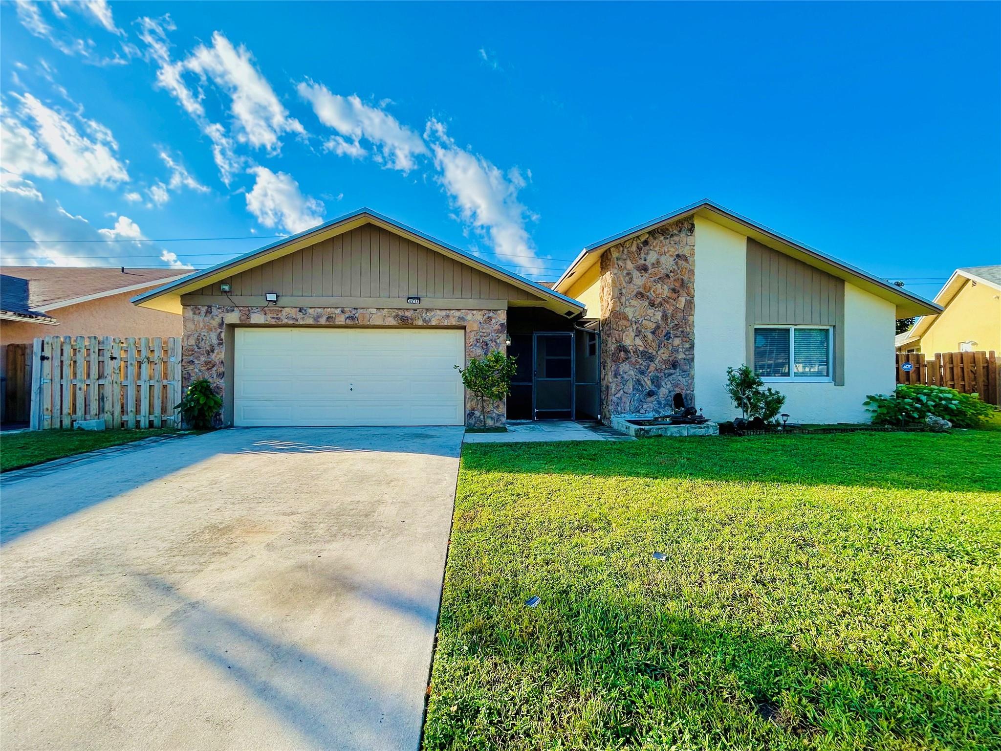 Sandalfoot Cove Sec 09 - Residential Lease