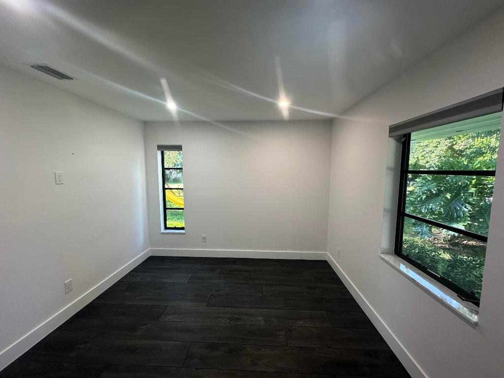 RIVERVIEW (SOUTH COUNTY) - Land