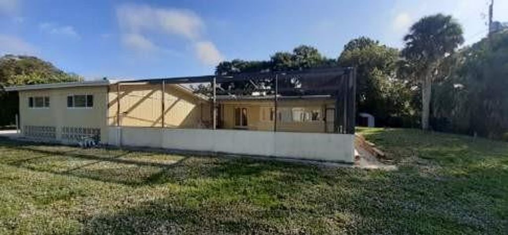 Photo of 8001 Belmont Ave, Fort Pierce, FL 34951 (MLS # F10311265)