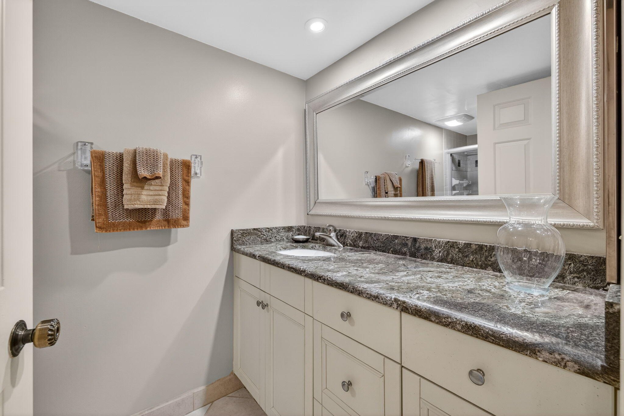 OCEAN VILLAGE - Residential