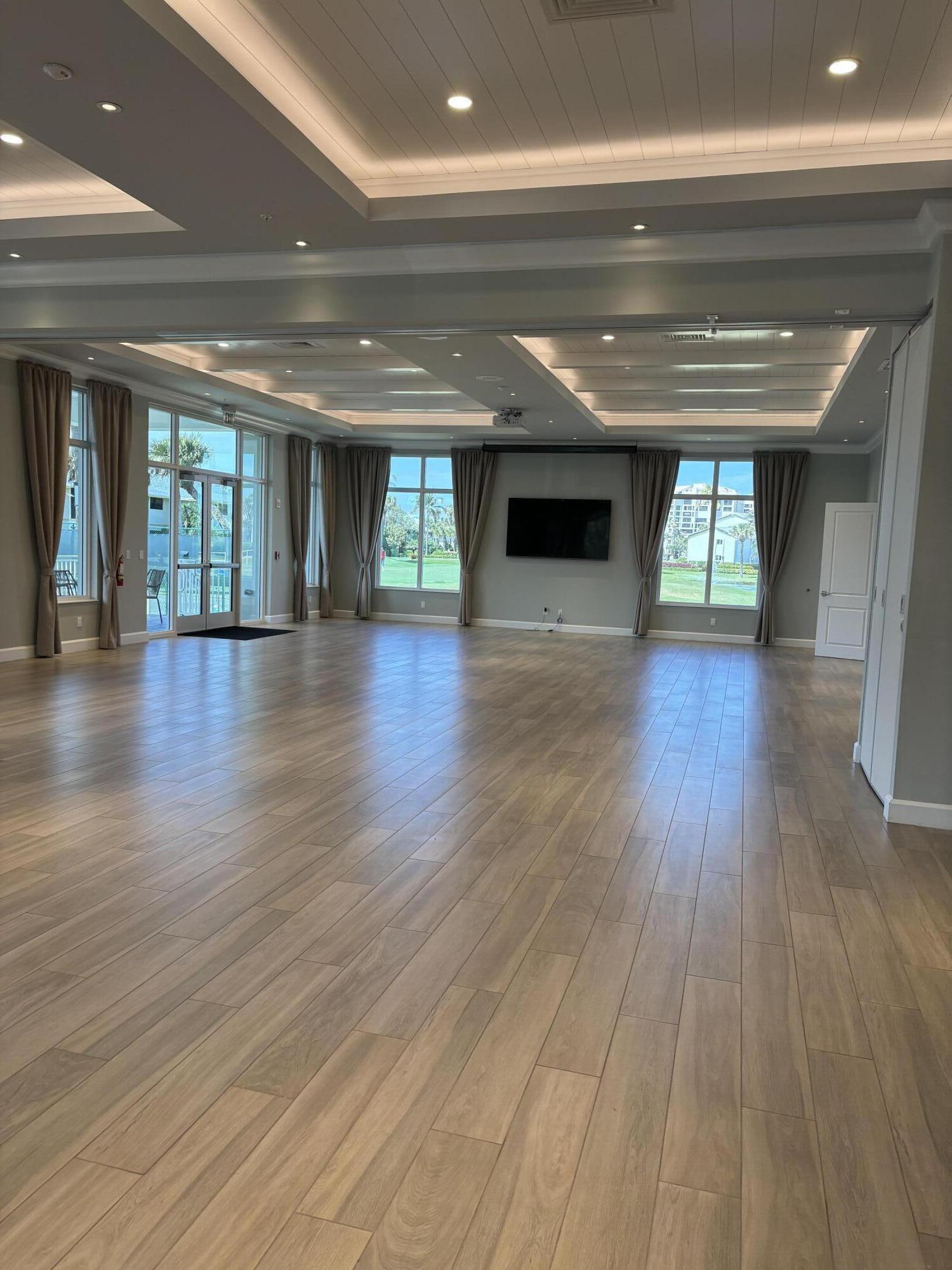 OCEAN VILLAGE - Residential