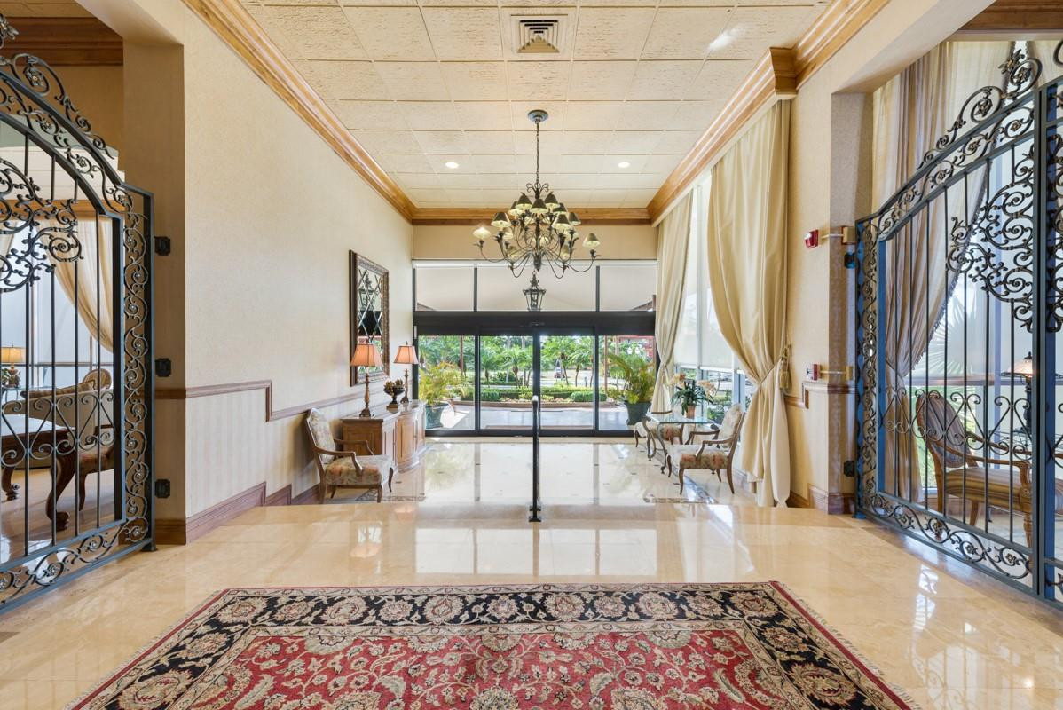 Plaza South - Residential