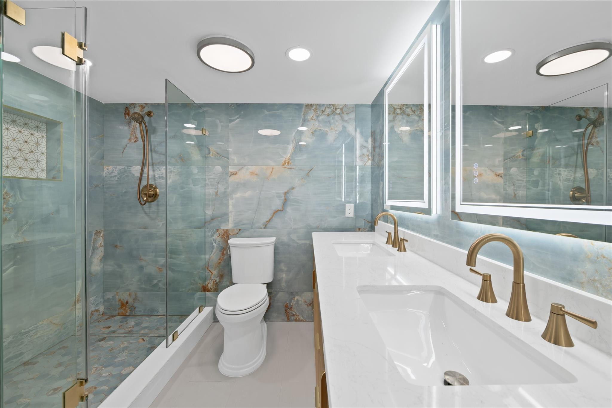 Plaza South - Residential