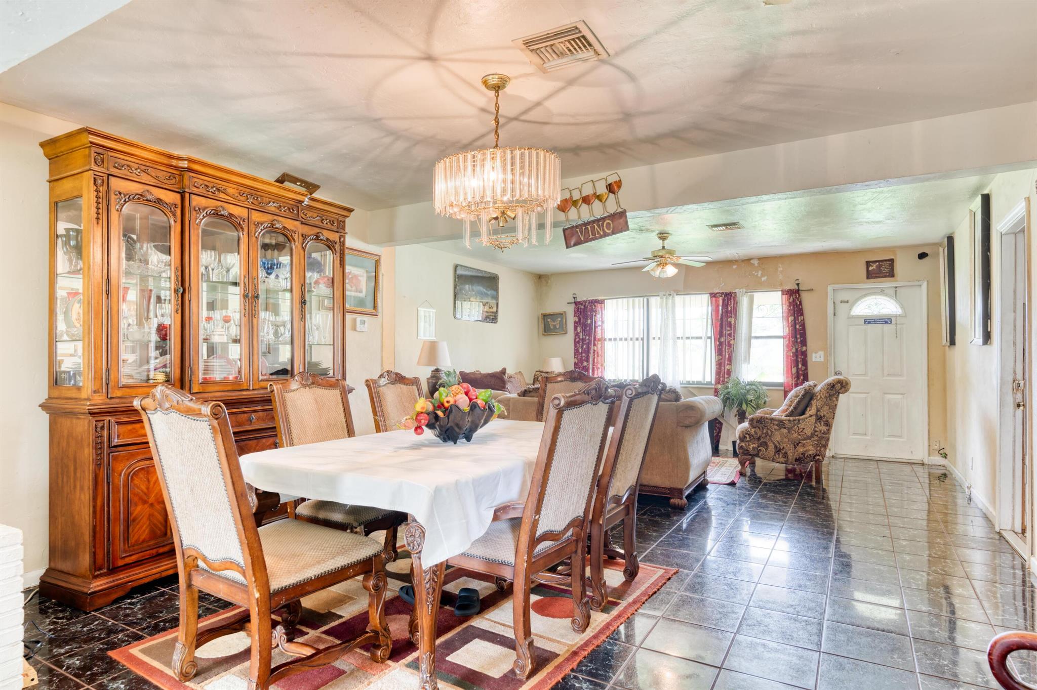 3851 SW 10th Court