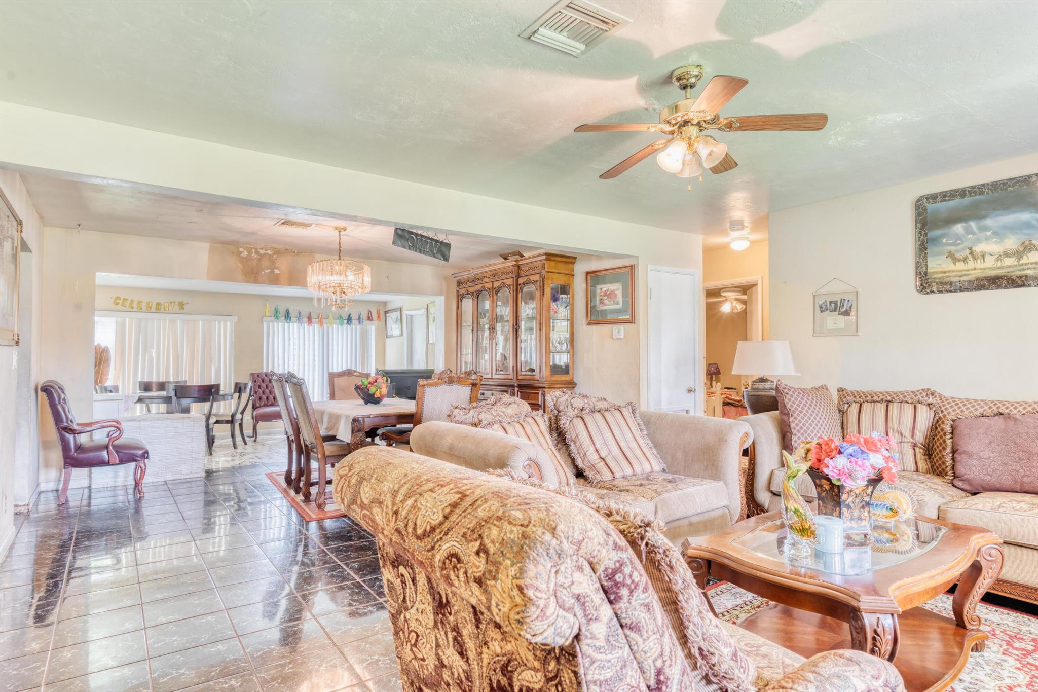 3851 SW 10th Court