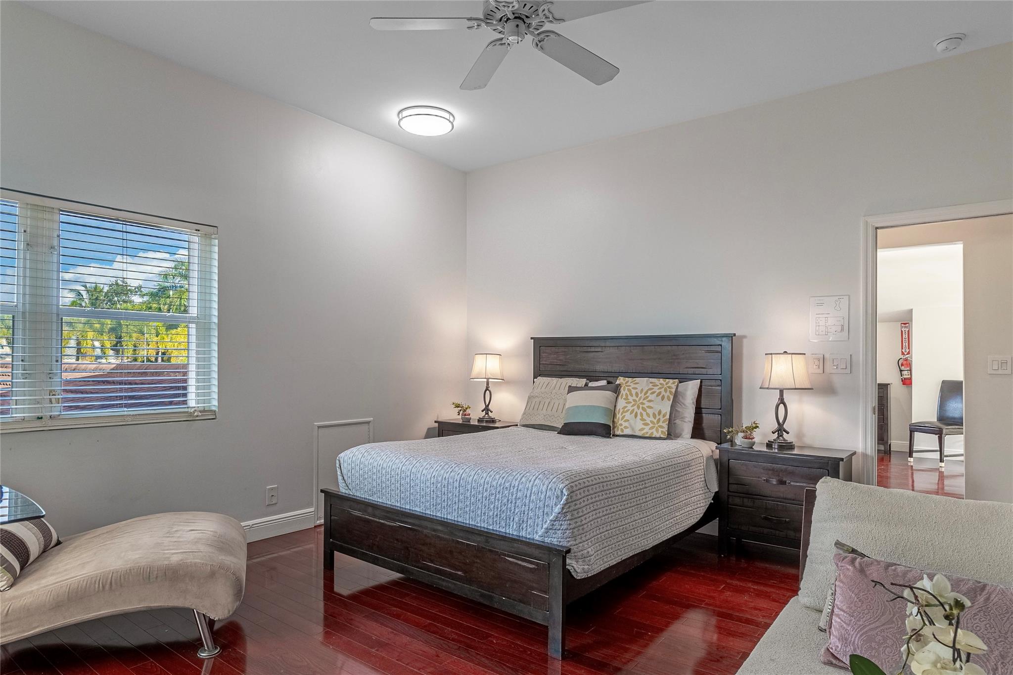 SEVEN ISLES - Residential Lease