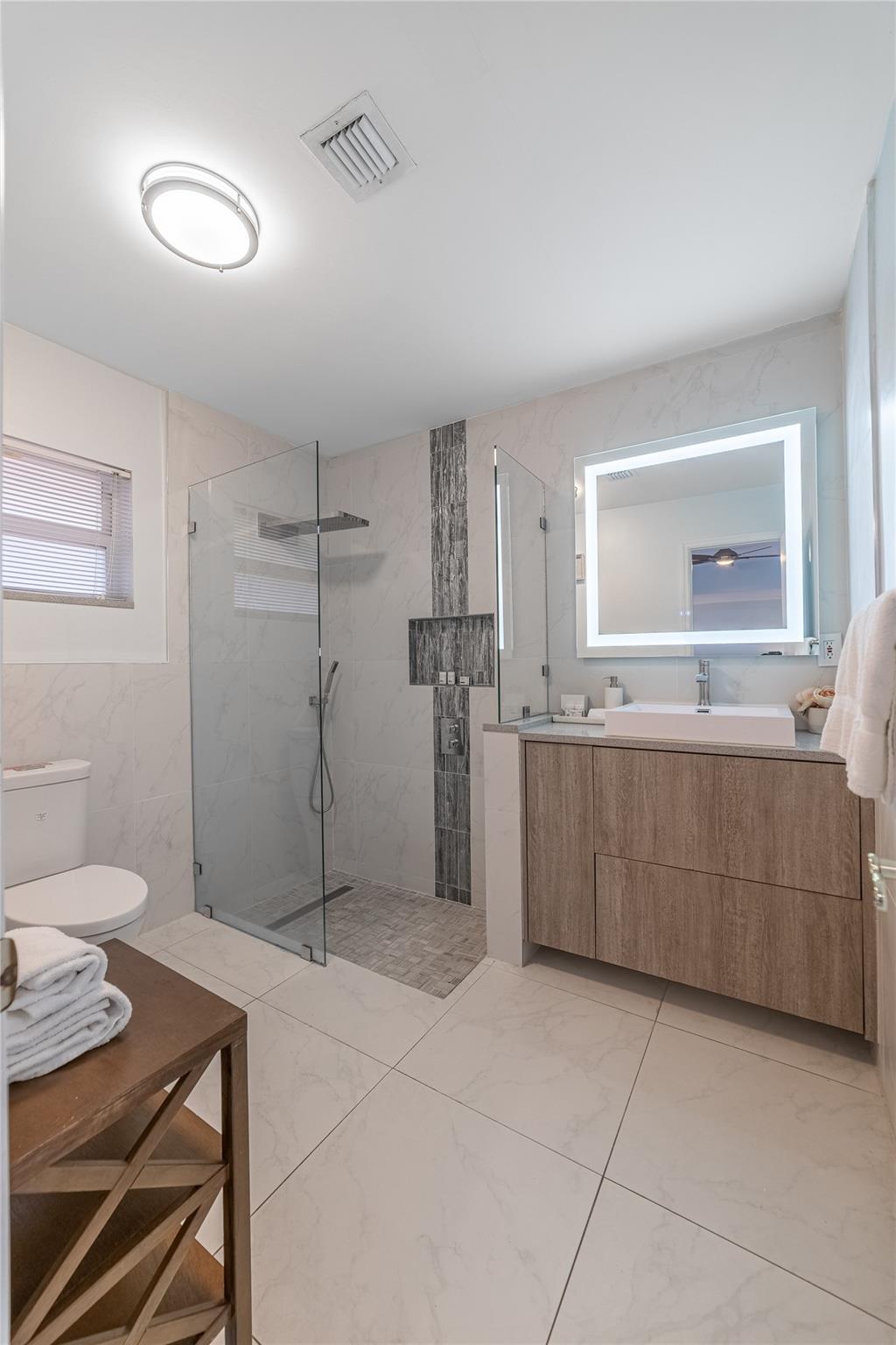 SEVEN ISLES - Residential Lease