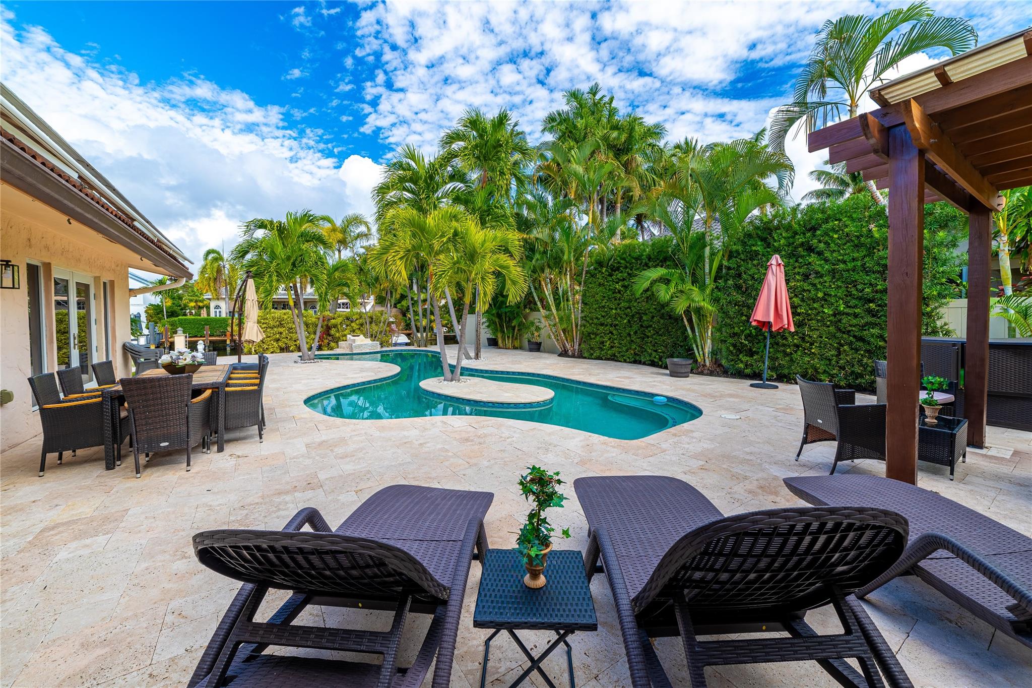 SEVEN ISLES - Residential Lease