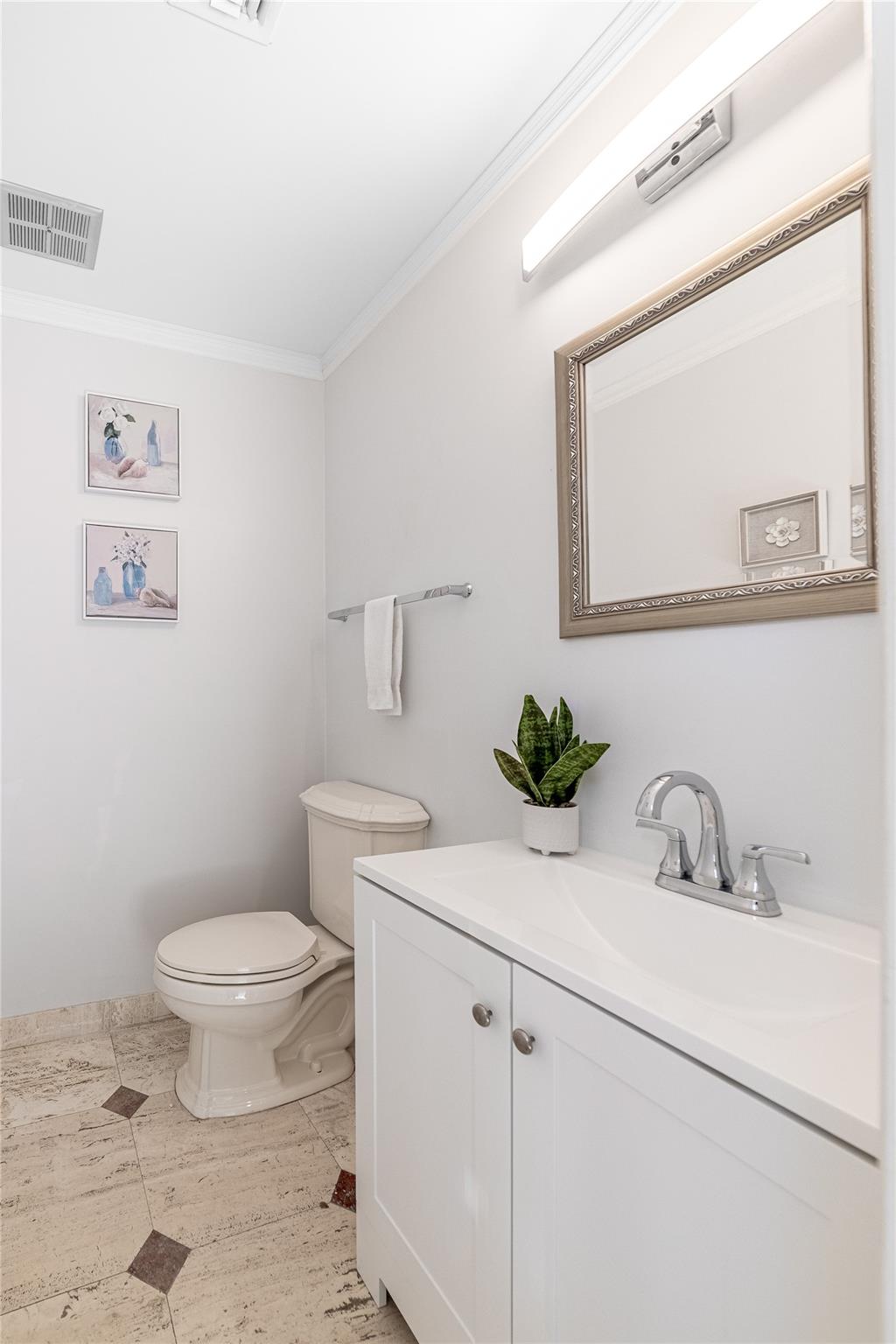 SEVEN ISLES - Residential Lease