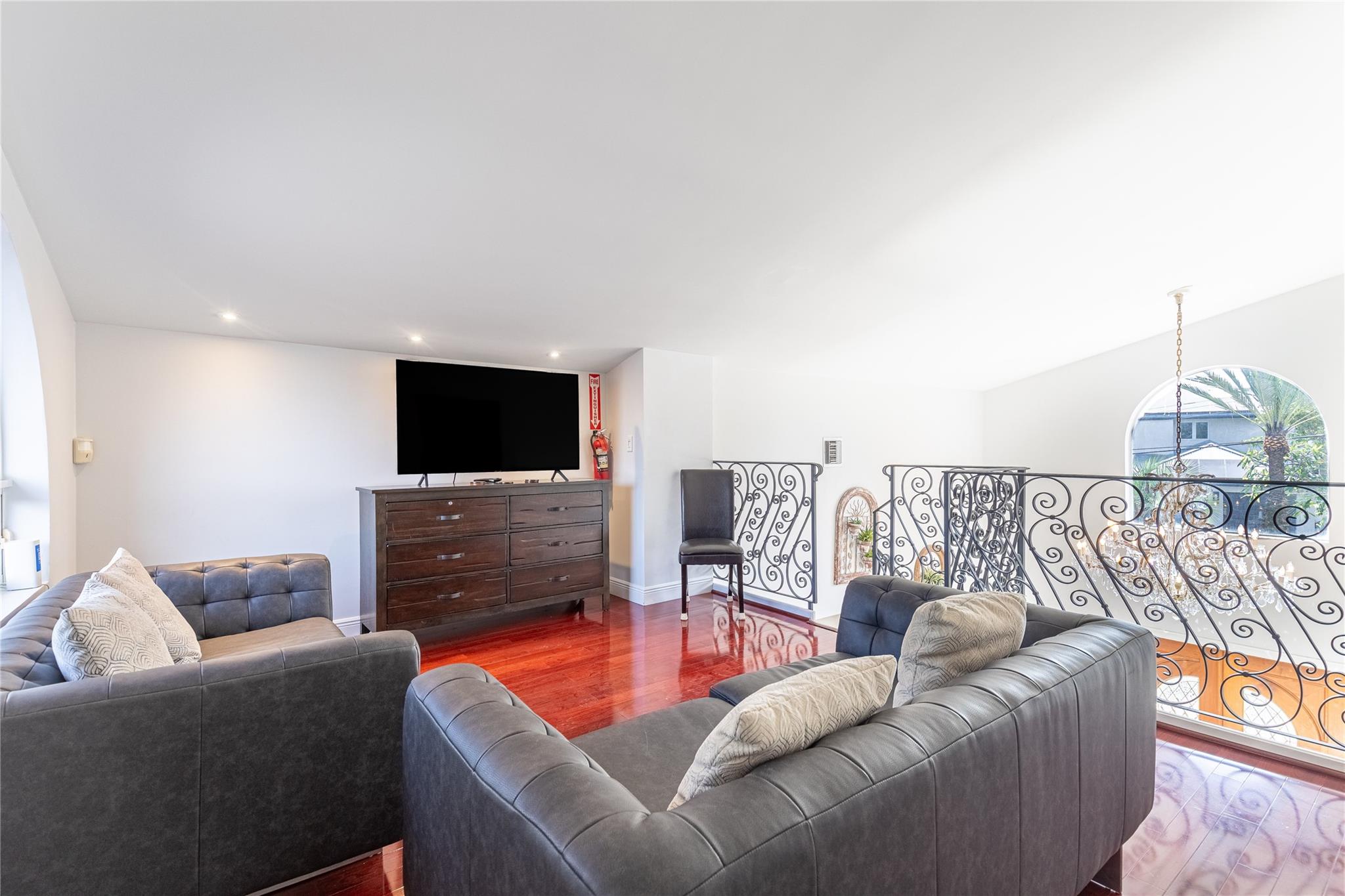 SEVEN ISLES - Residential Lease