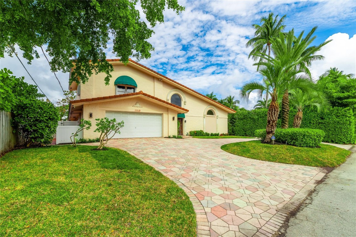 SEVEN ISLES - Residential Lease