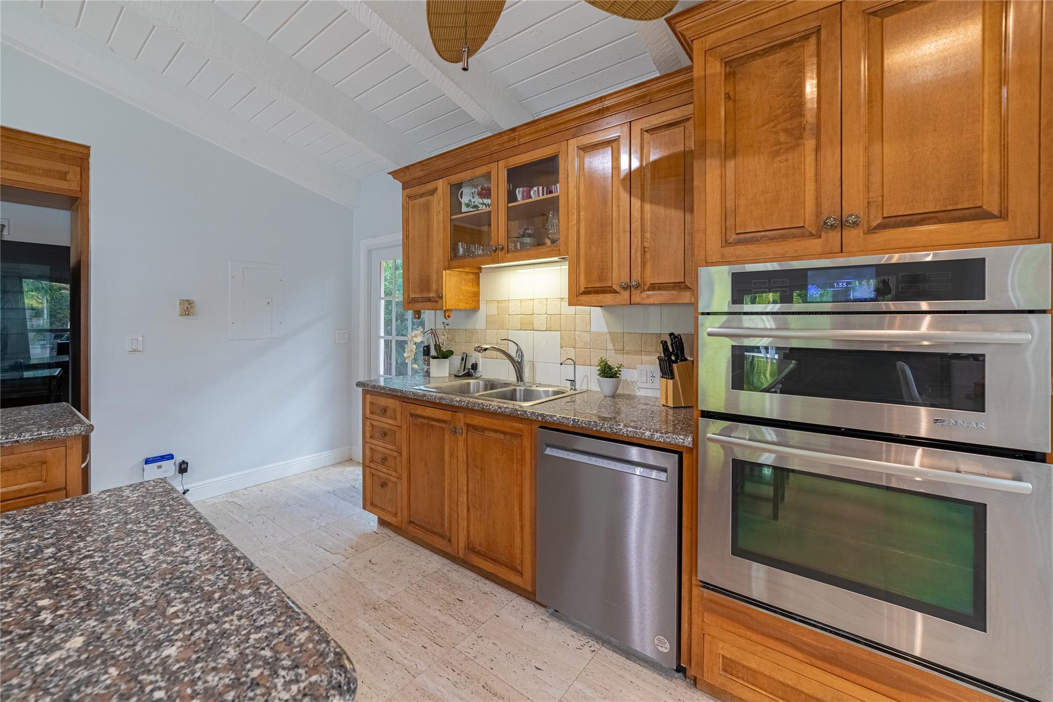 SEVEN ISLES - Residential Lease