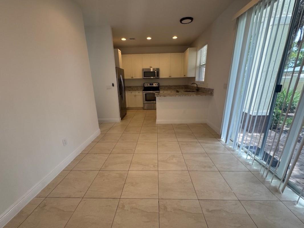 7653 NW 88th Terrace