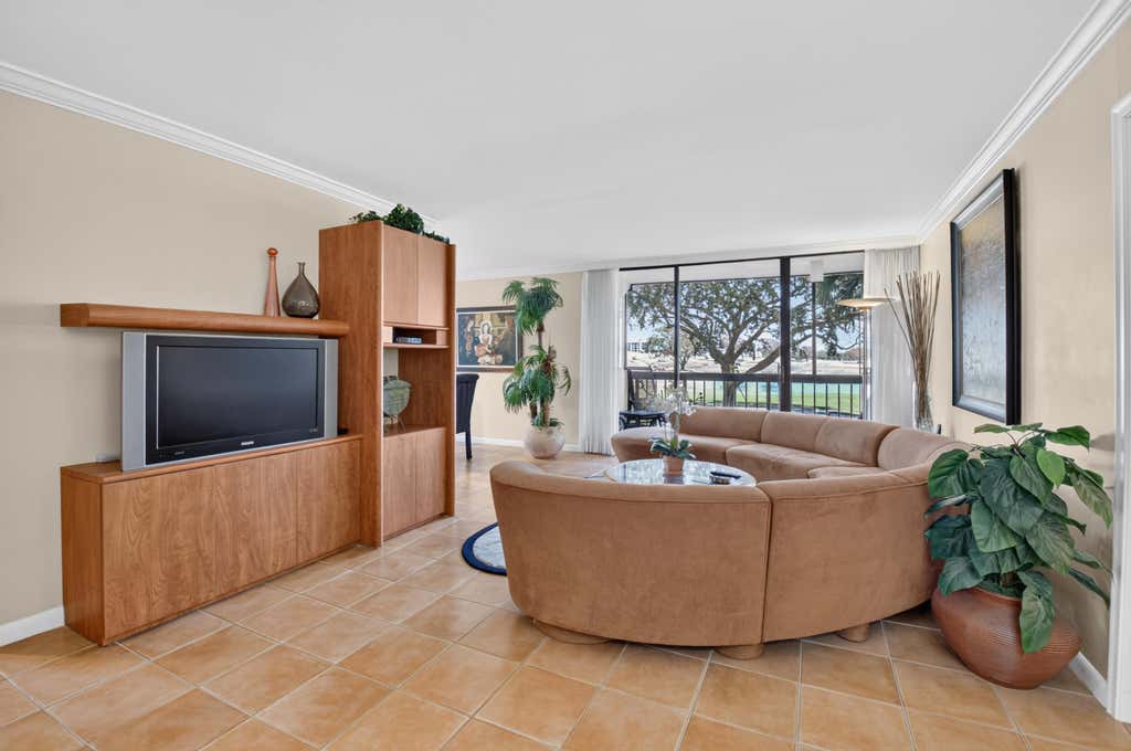 Photo of 1721 Bridgewood Drive #1721, Boca Raton, FL 33434 (MLS # B26067246)