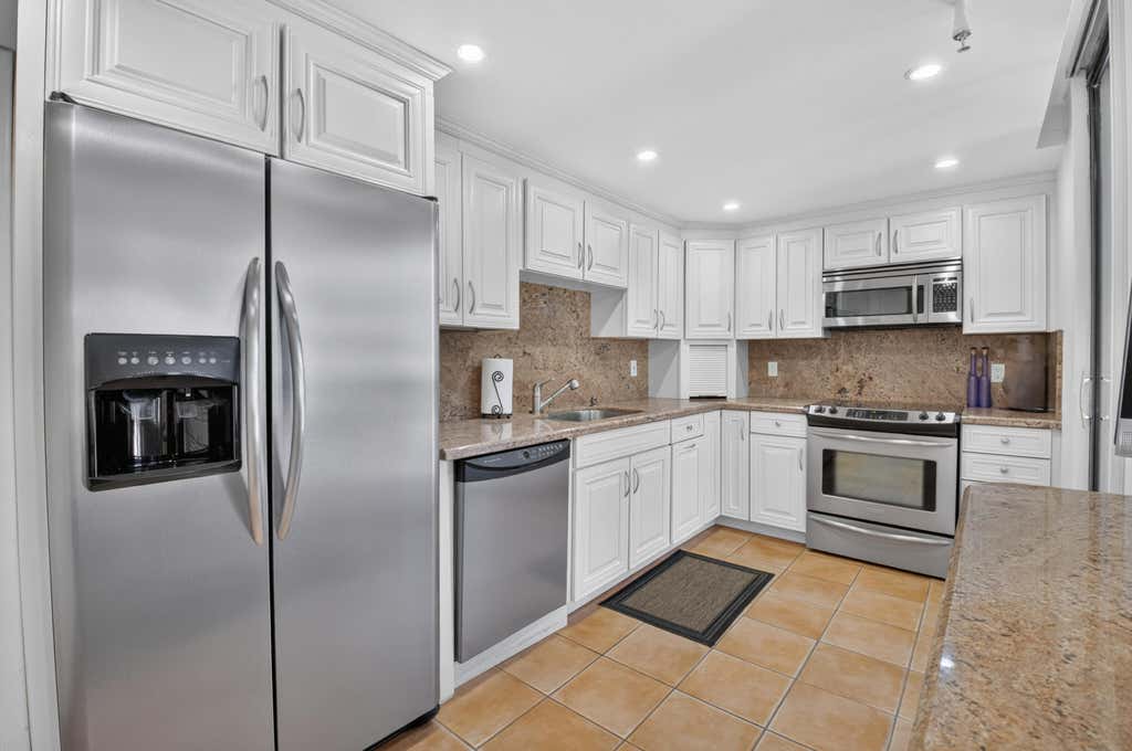 Photo of 1721 Bridgewood Drive, Boca Raton, FL 33434 (MLS # B26067246)