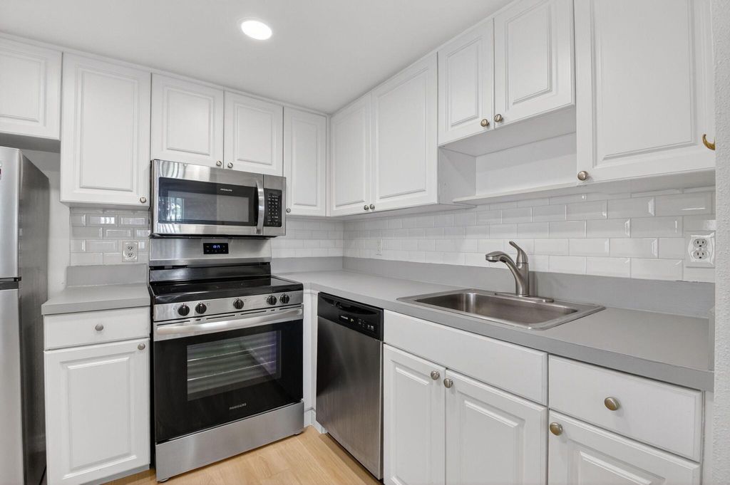 Photo of 51 Flanders B, Delray Beach, FL 33484 (MLS # R11146183)