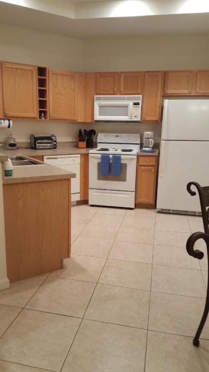 CASTLE PINES CONDOMINIUM - Residential Lease