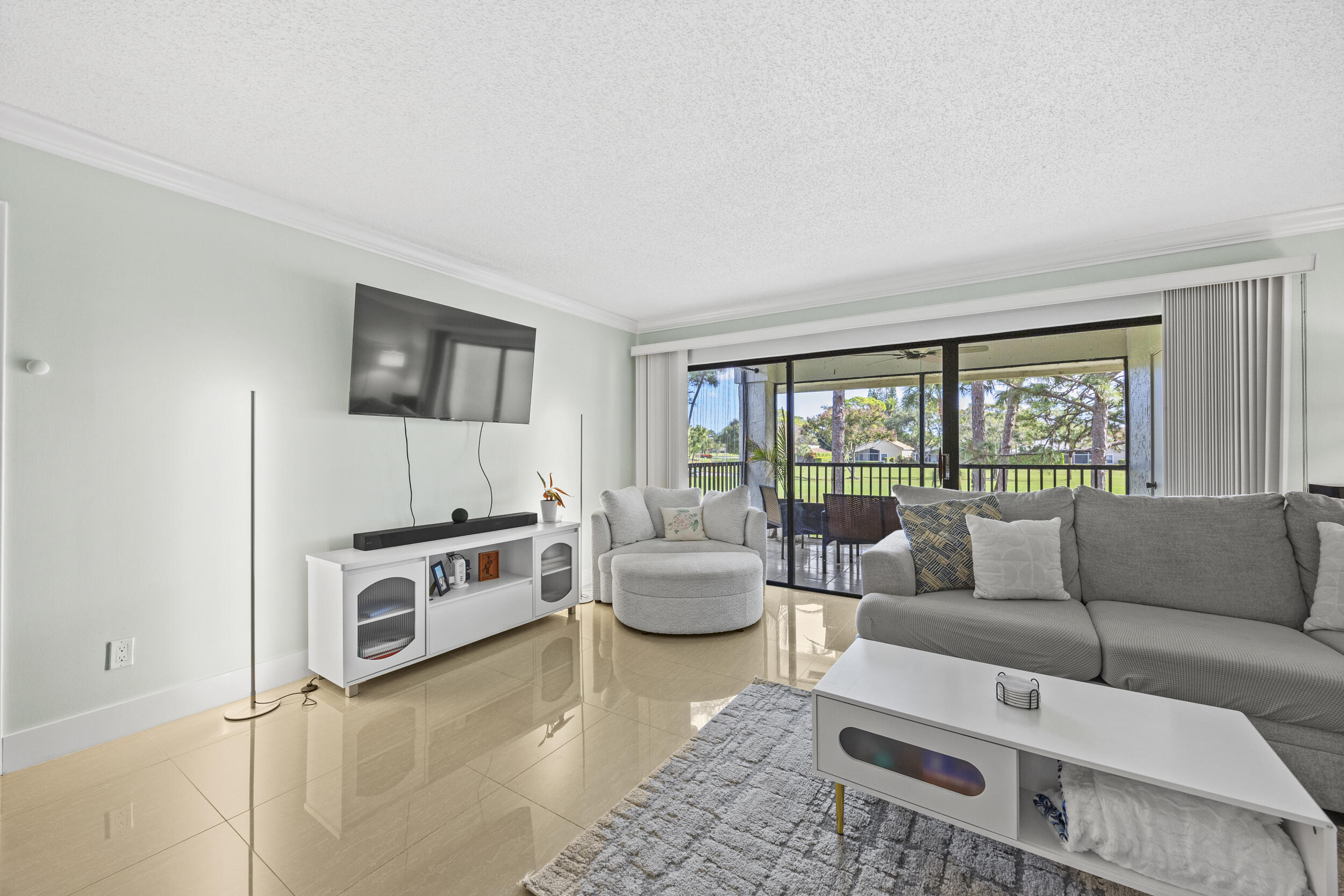 BRIARWOOD CONDO - Residential Lease