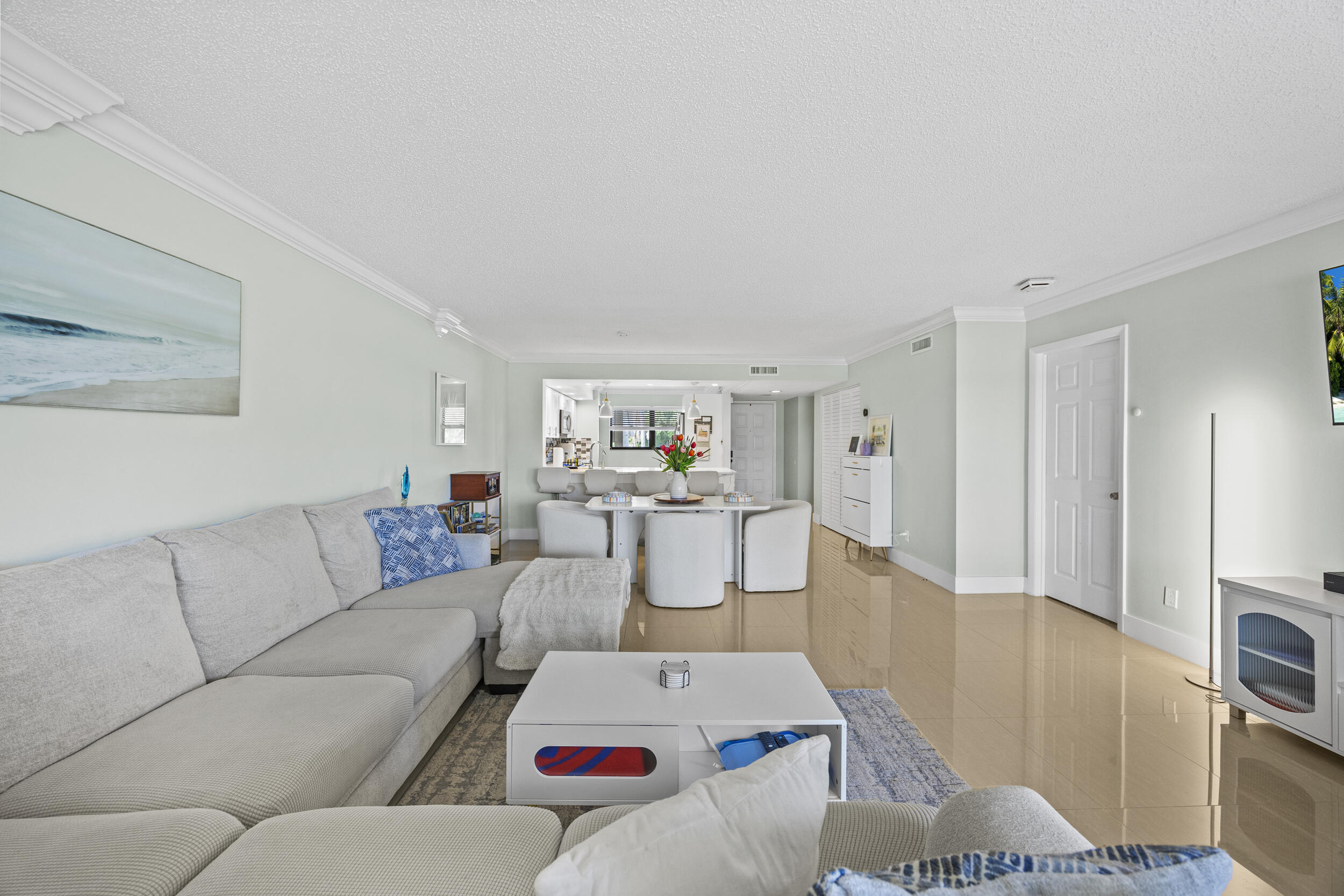 BRIARWOOD CONDO - Residential Lease