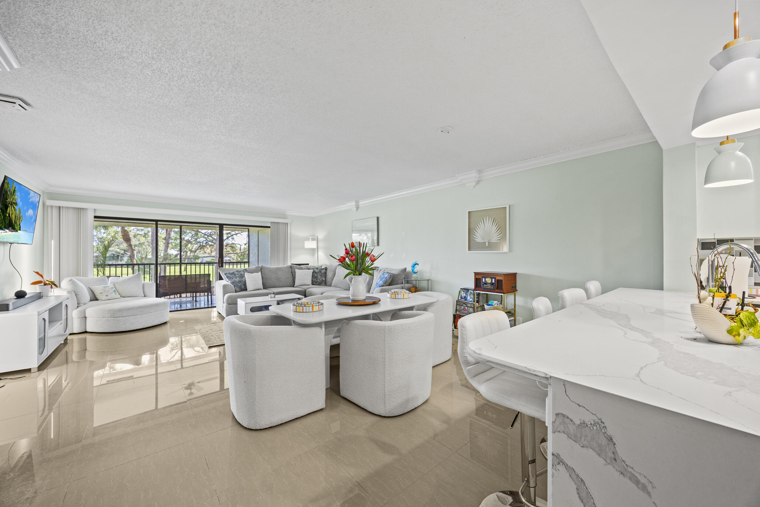 BRIARWOOD CONDO - Residential Lease