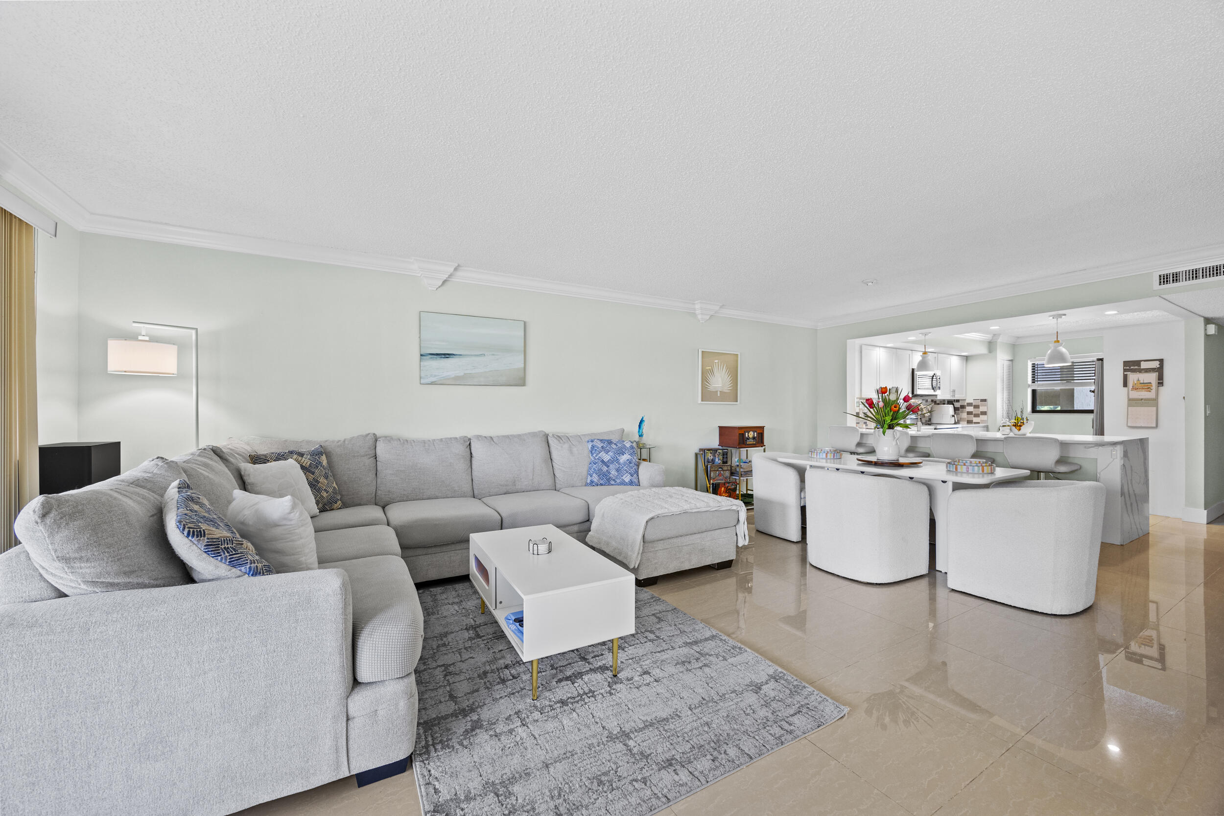 BRIARWOOD CONDO - Residential Lease