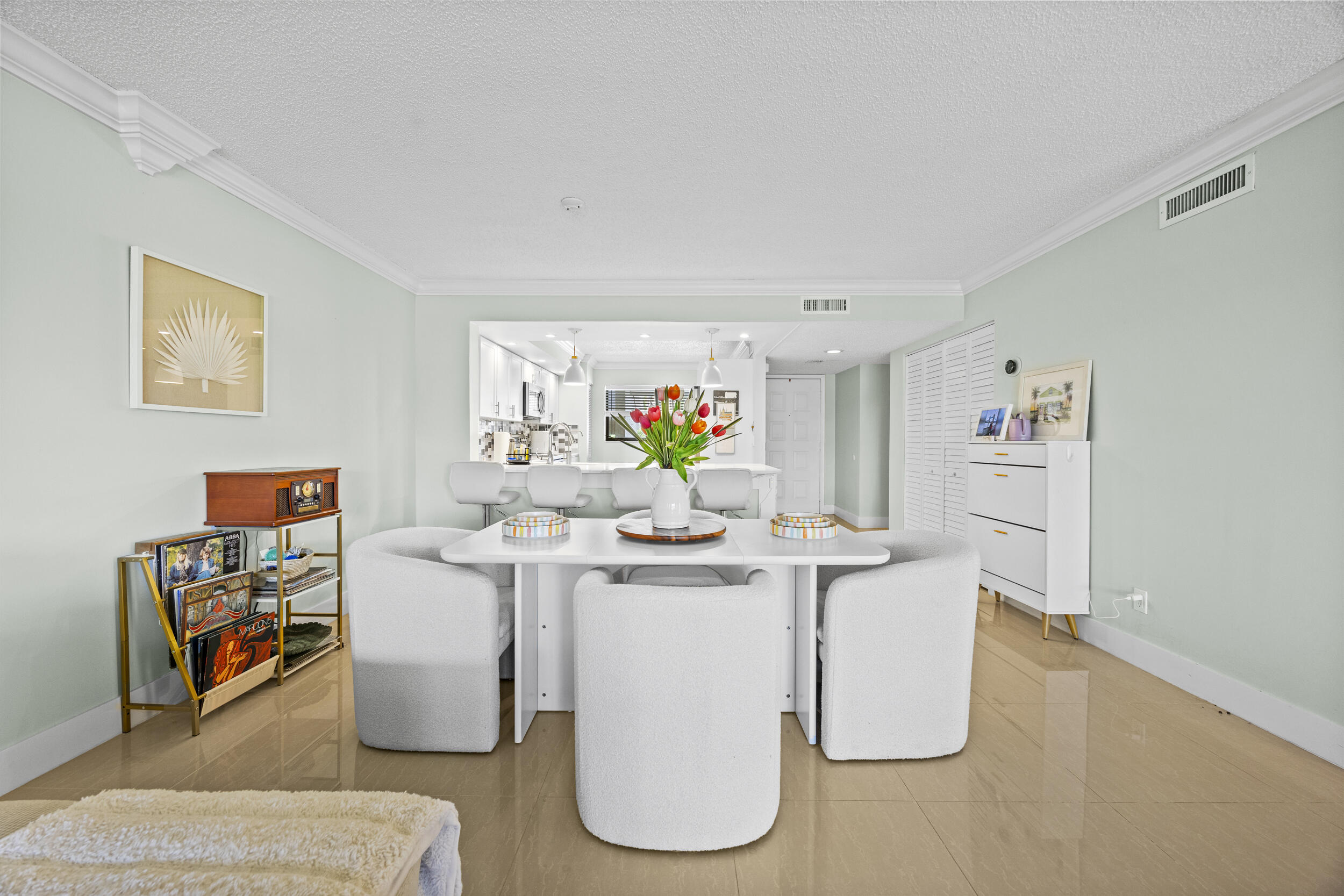 BRIARWOOD CONDO - Residential Lease