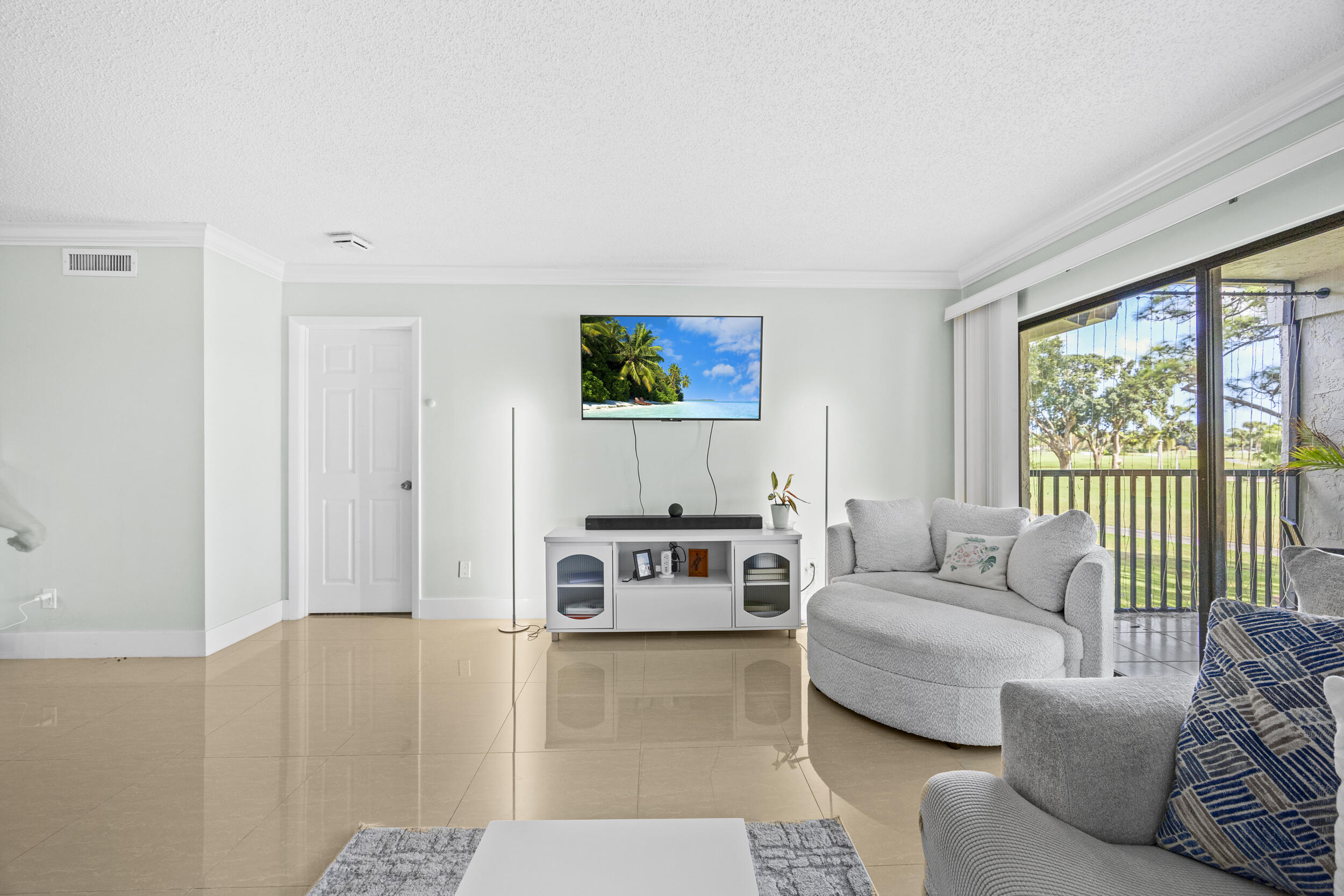 BRIARWOOD CONDO - Residential Lease