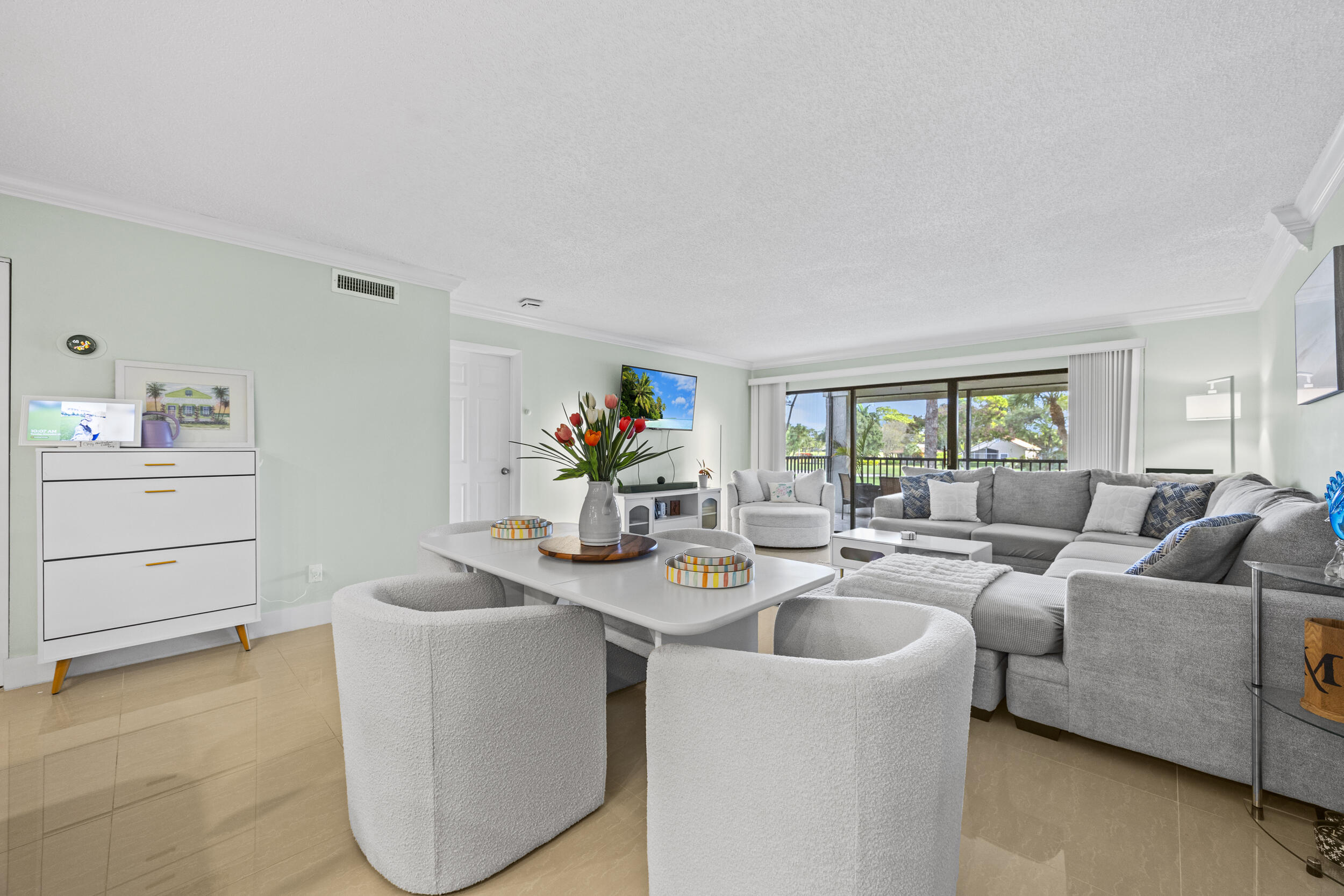 BRIARWOOD CONDO - Residential Lease