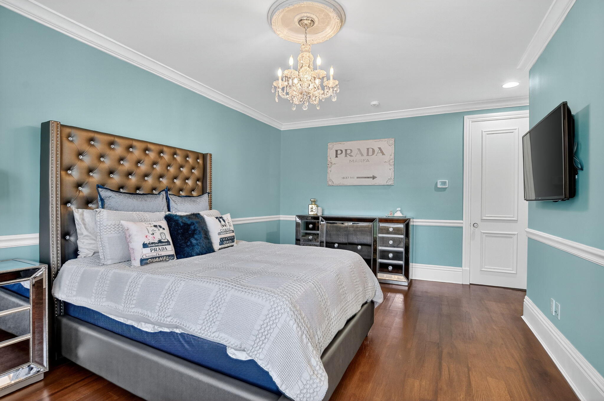 ROYAL PALM YACHT & COUNTRY CLUB - Residential