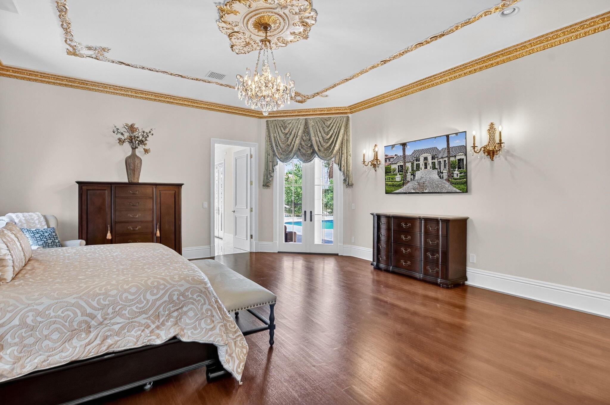 ROYAL PALM YACHT & COUNTRY CLUB - Residential