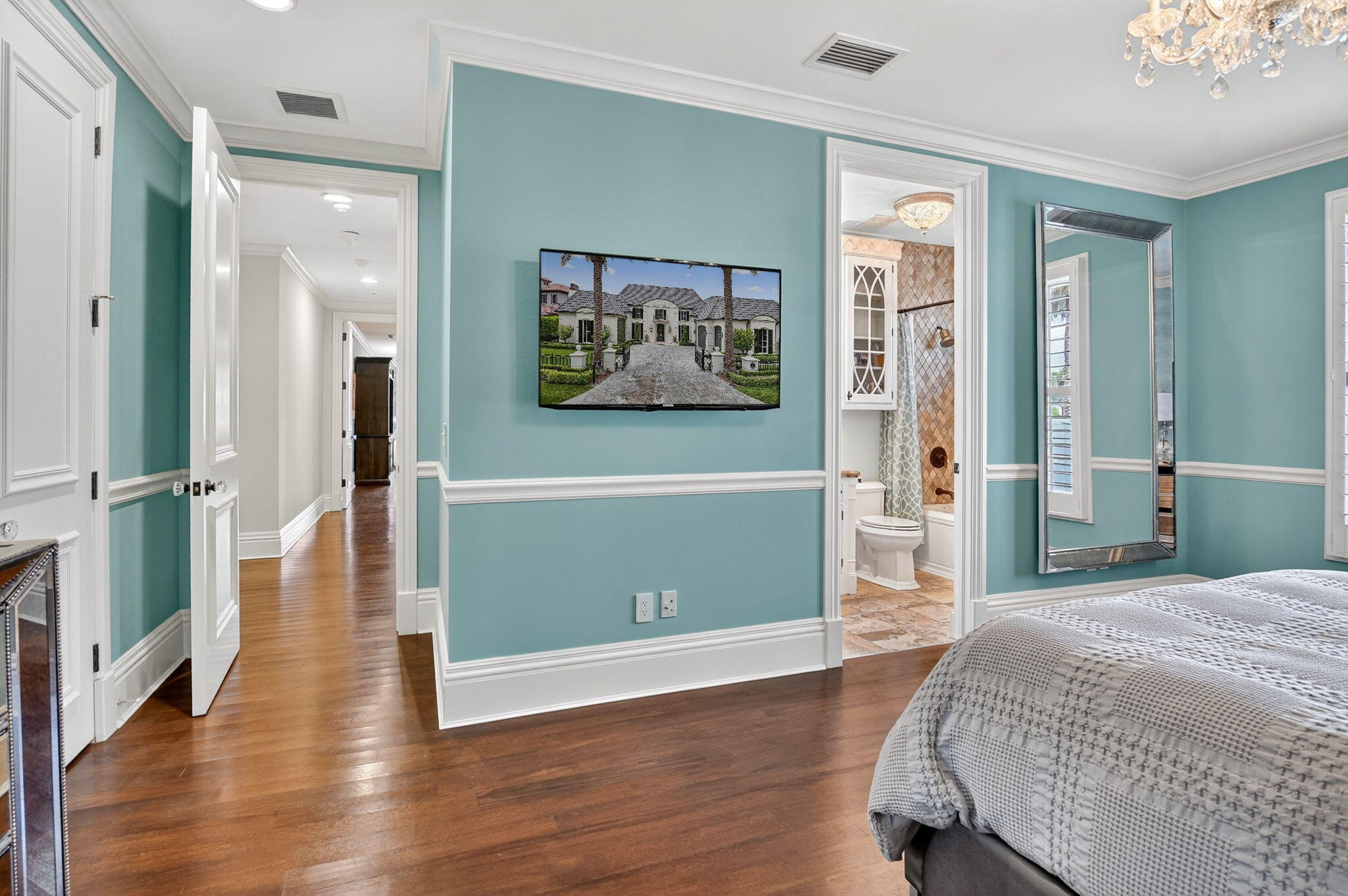 ROYAL PALM YACHT & COUNTRY CLUB - Residential