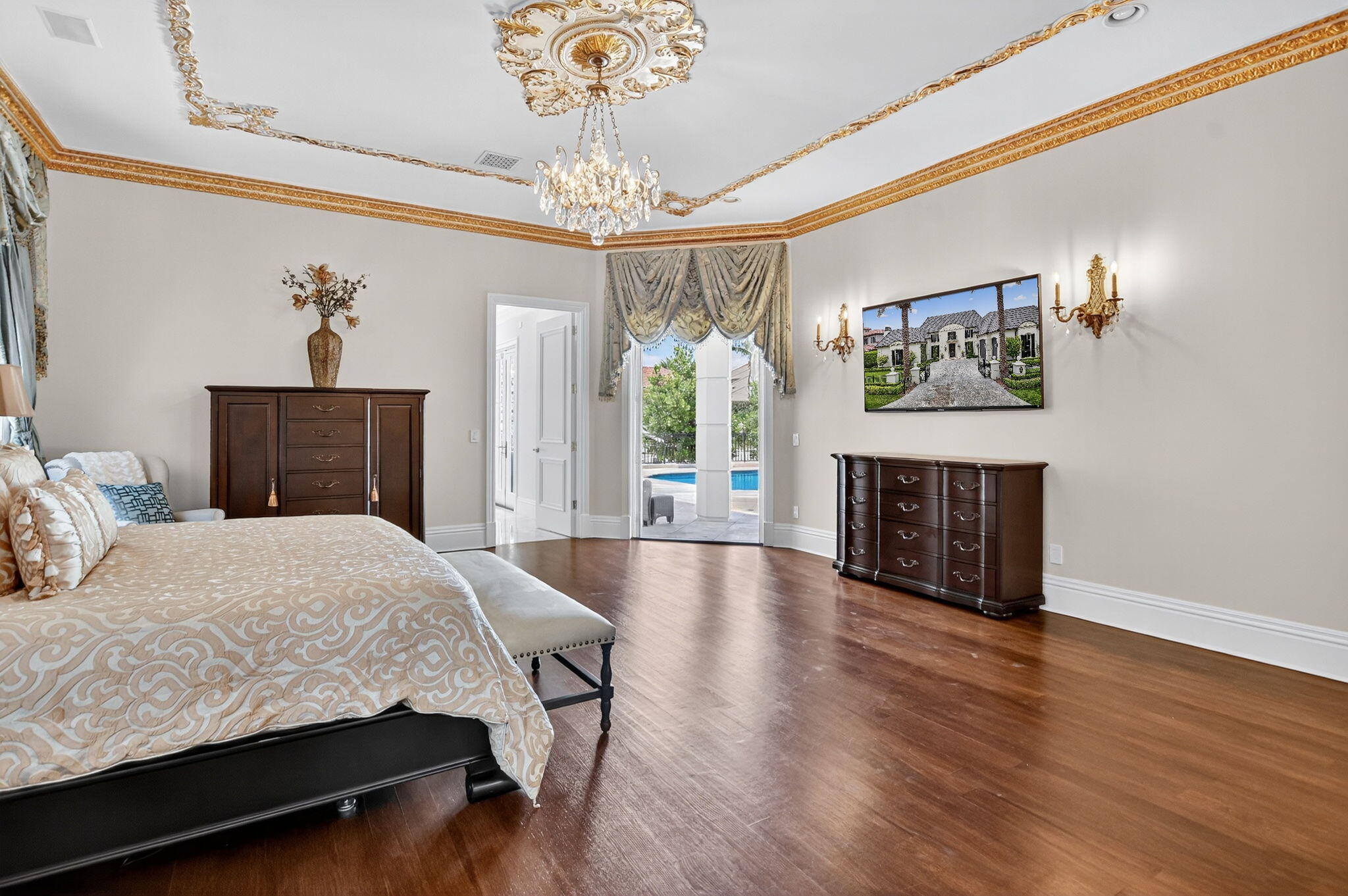 ROYAL PALM YACHT & COUNTRY CLUB - Residential