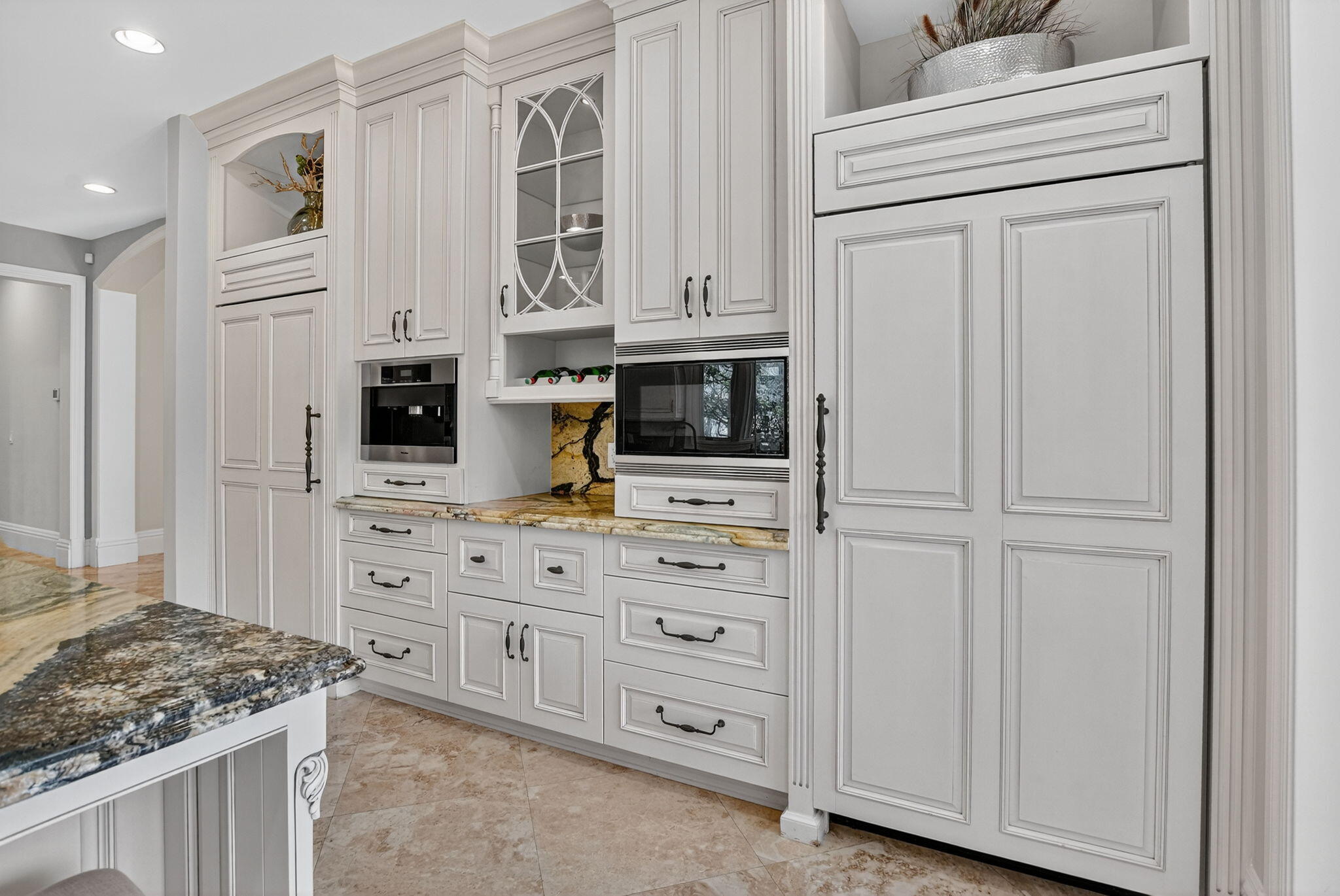 ROYAL PALM YACHT & COUNTRY CLUB - Residential