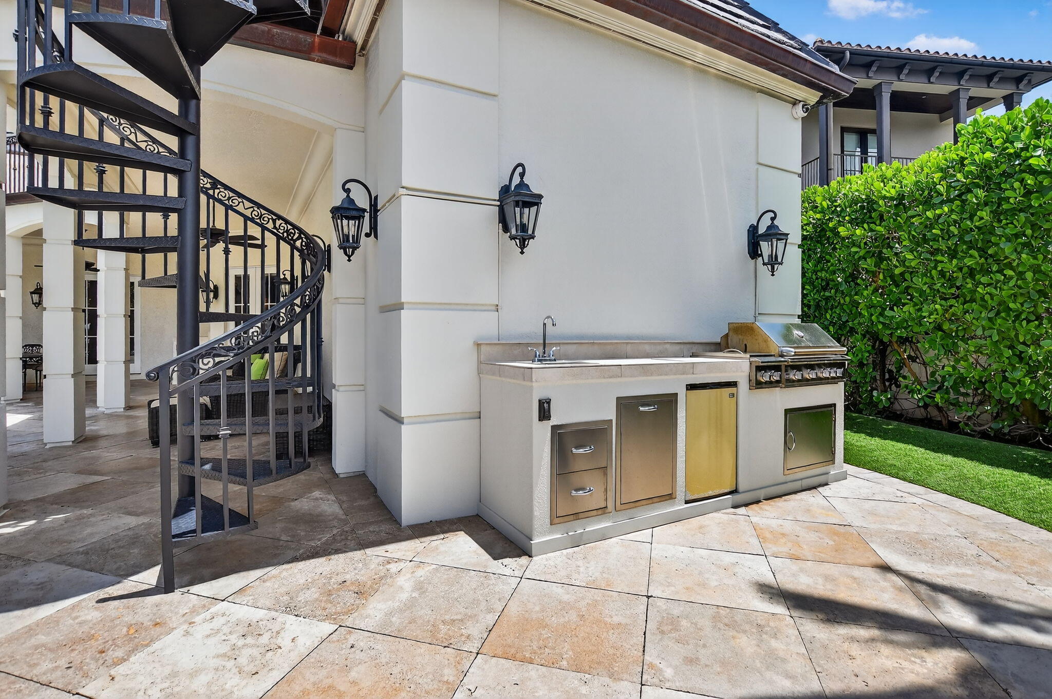 ROYAL PALM YACHT & COUNTRY CLUB - Residential