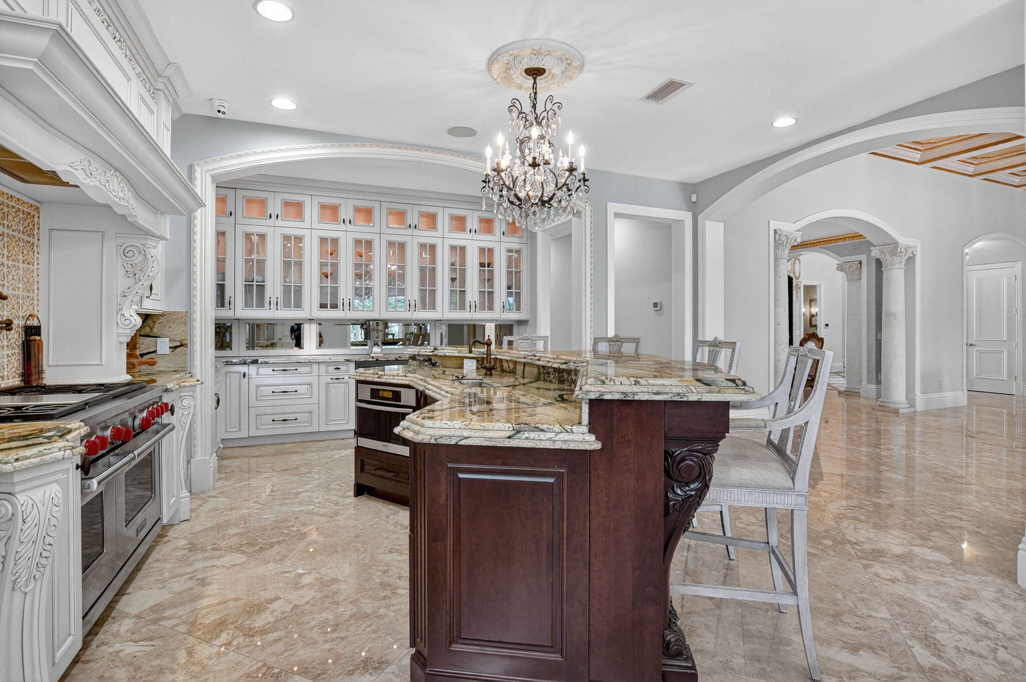 ROYAL PALM YACHT & COUNTRY CLUB - Residential