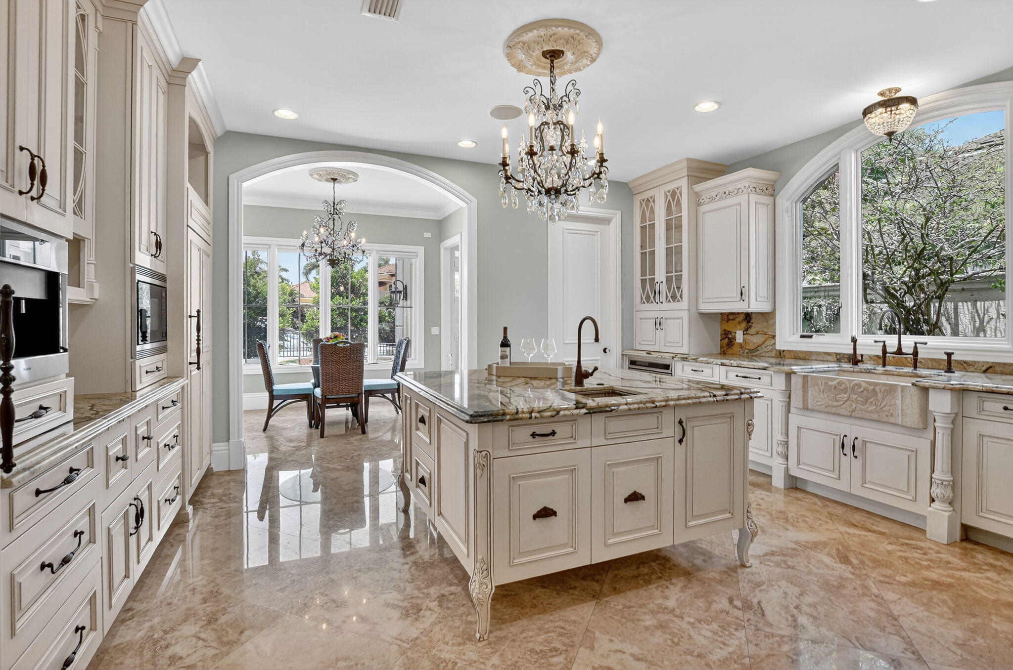 ROYAL PALM YACHT & COUNTRY CLUB - Residential