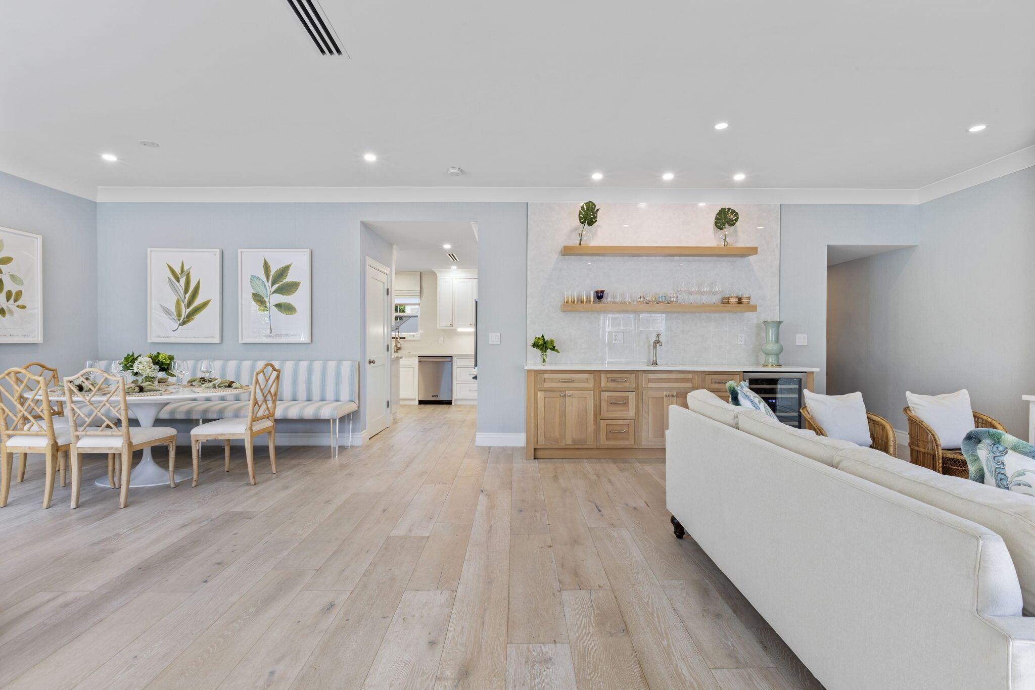 THREE ELEVEN COCOANUT ROW - Residential