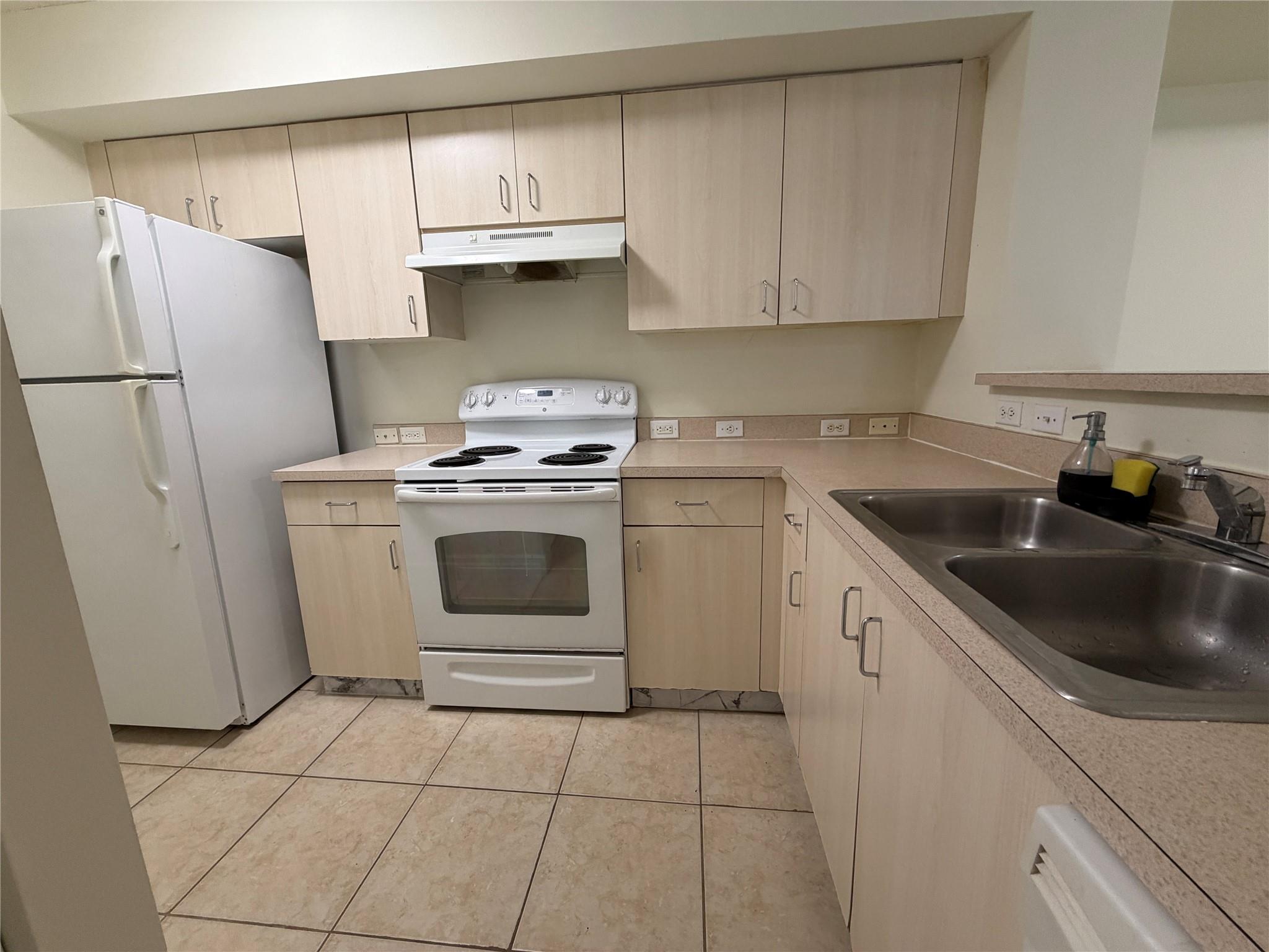 Devonaire Condominium - Residential