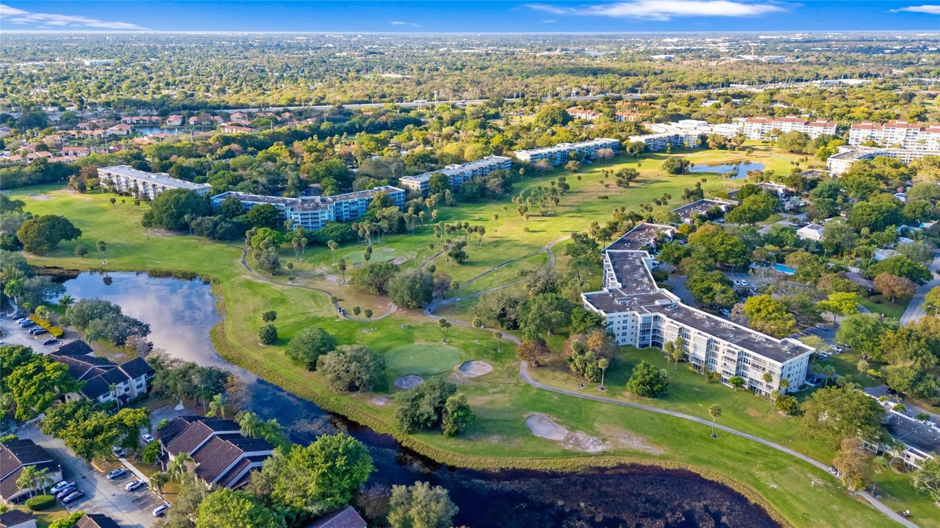 821 Cypress Boulevard 304