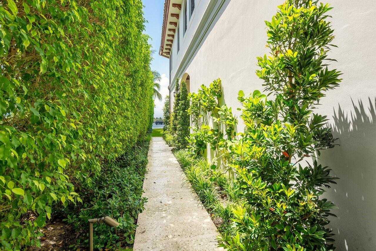 HYPOLUXO ISLAND ADD - Residential Lease