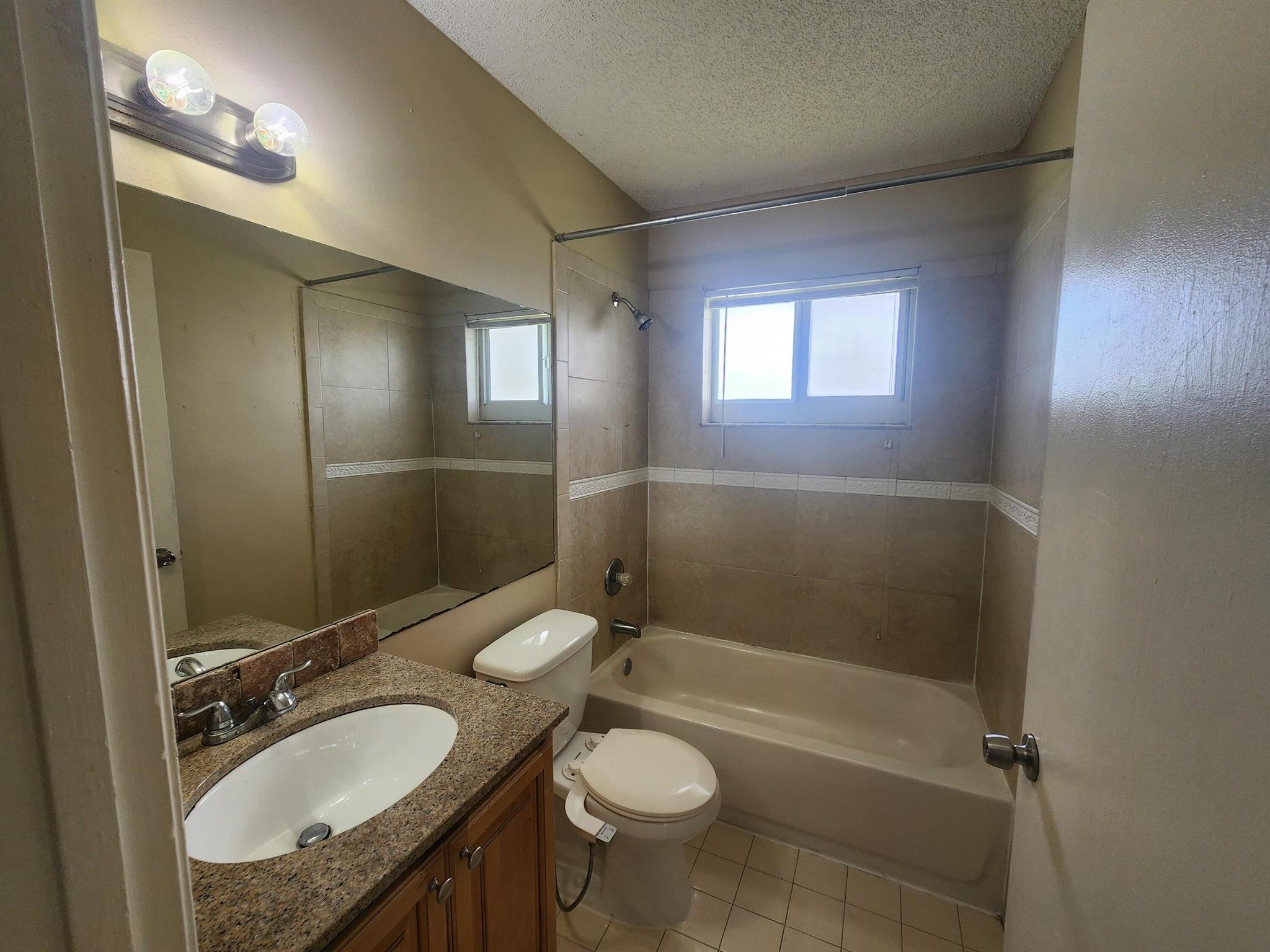 Summit Pines Un 04 - Residential Lease