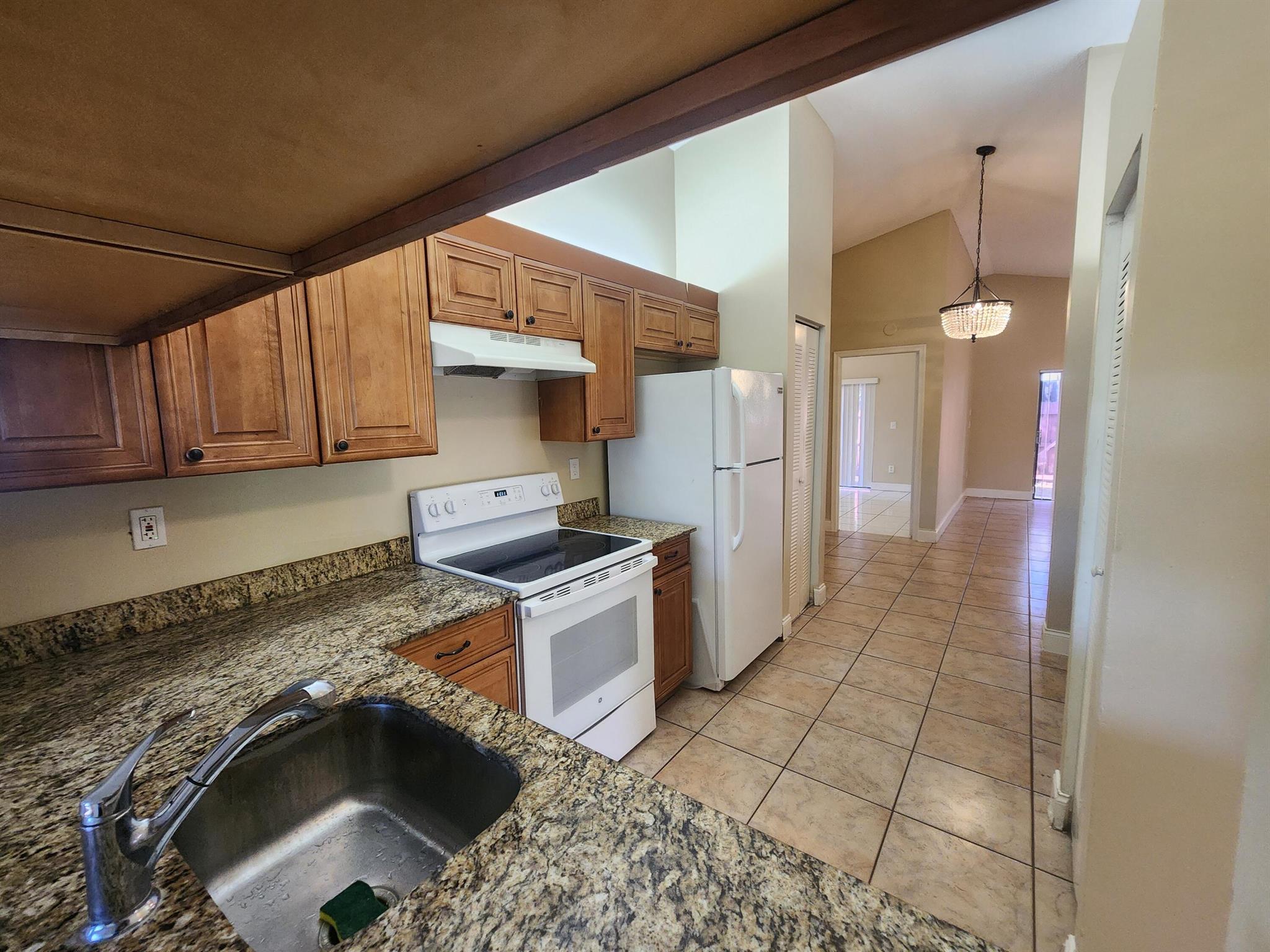 Summit Pines Un 04 - Residential Lease