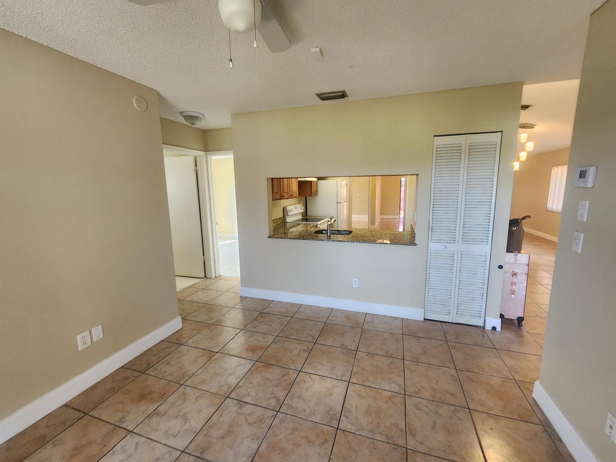 Summit Pines Un 04 - Residential Lease
